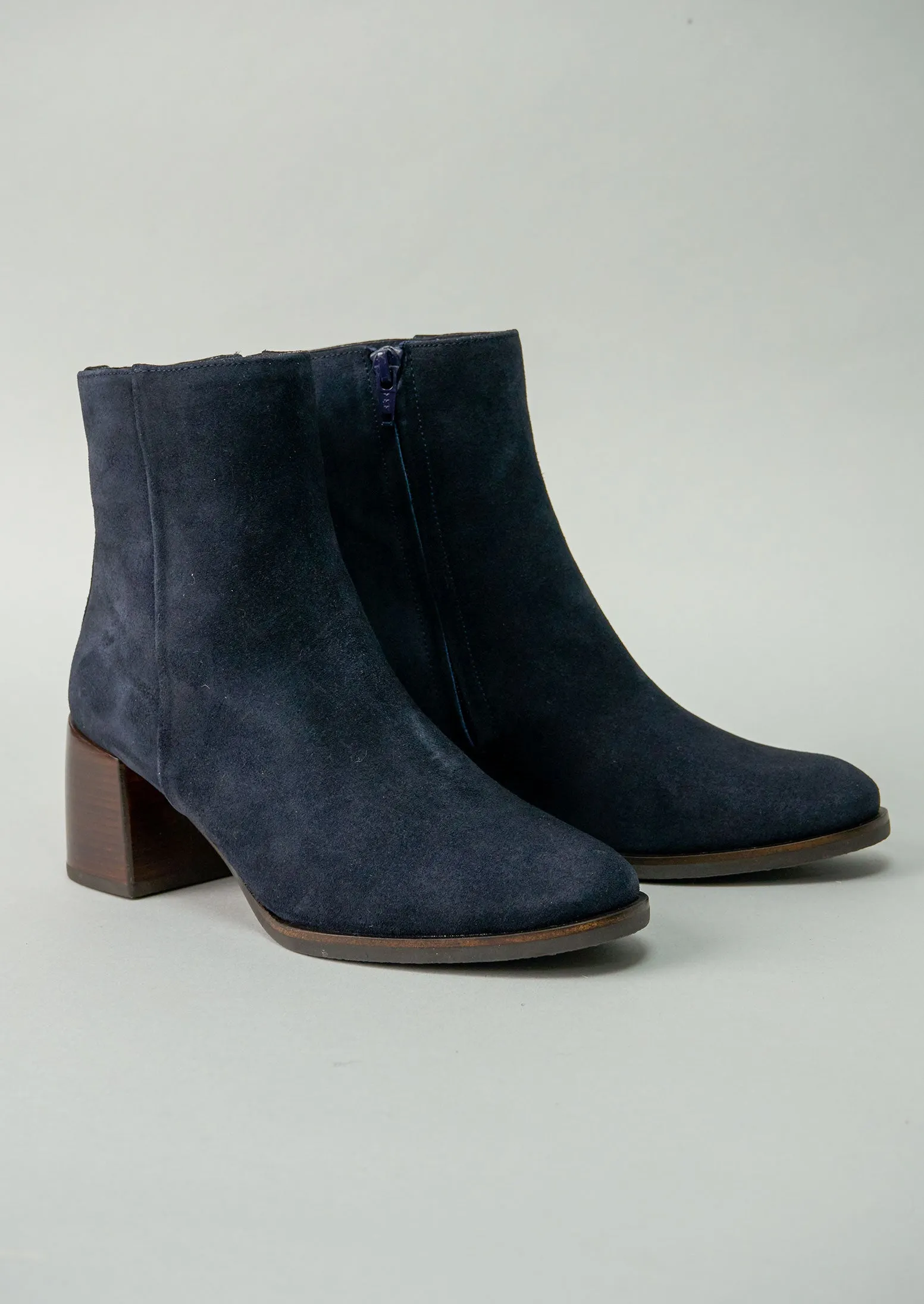 Reworn Chie Mihara Zip Boots Size 36 (189) | Dark Navy sold by TOAST