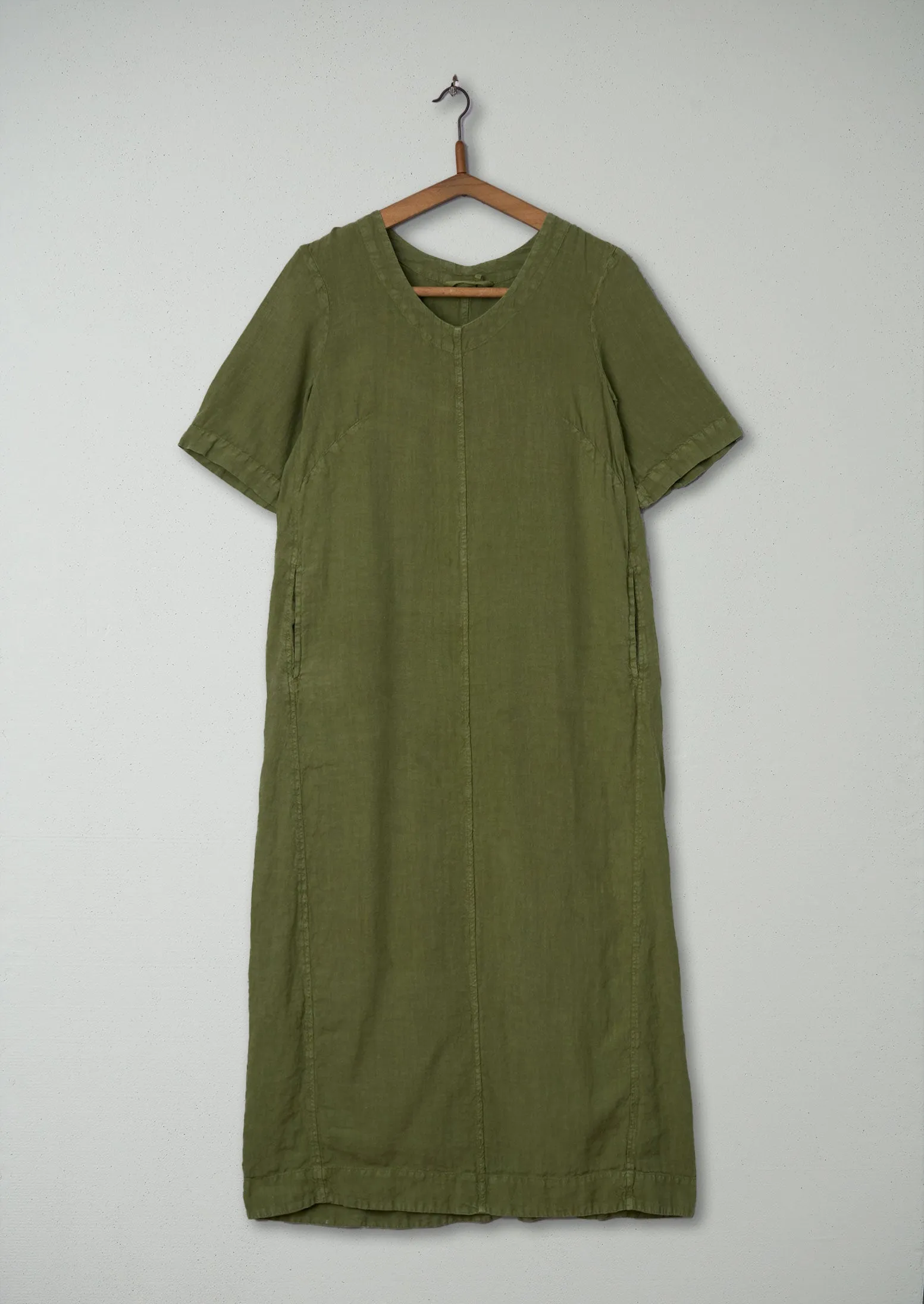 Reworn Scoop Neck Linen Dress Size S (723) | Olive Oil sold by TOAST