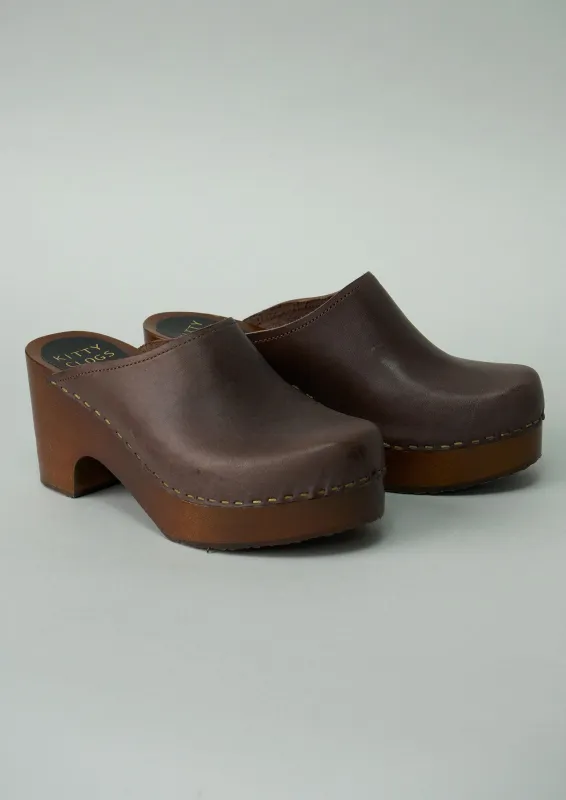 Reworn Leather Clogs Size 36 (208) | Dark Brown sold by TOAST