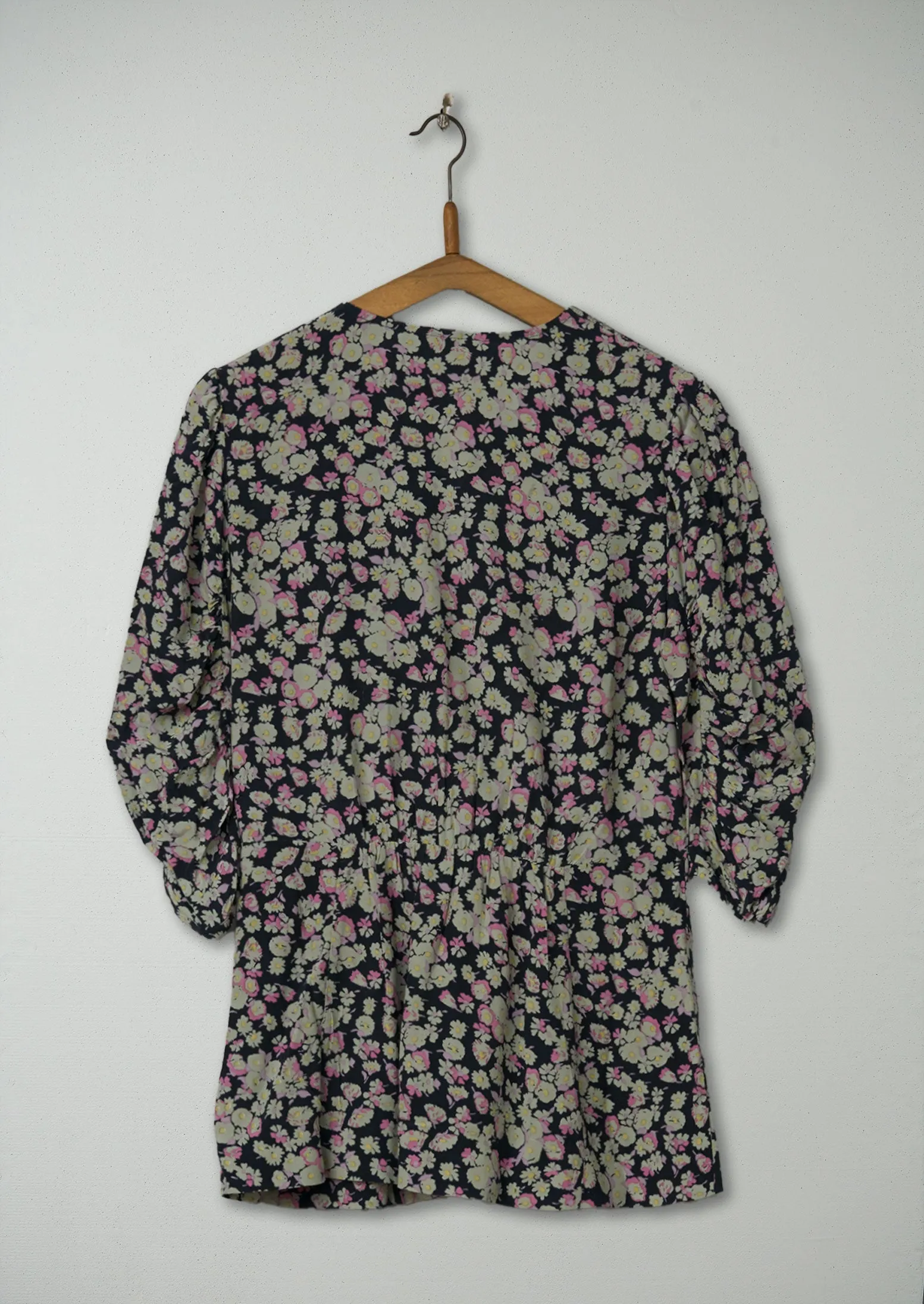 Reworn Floral Print Top Size 6 (394) | Multi sold by TOAST product image thumbnail 2