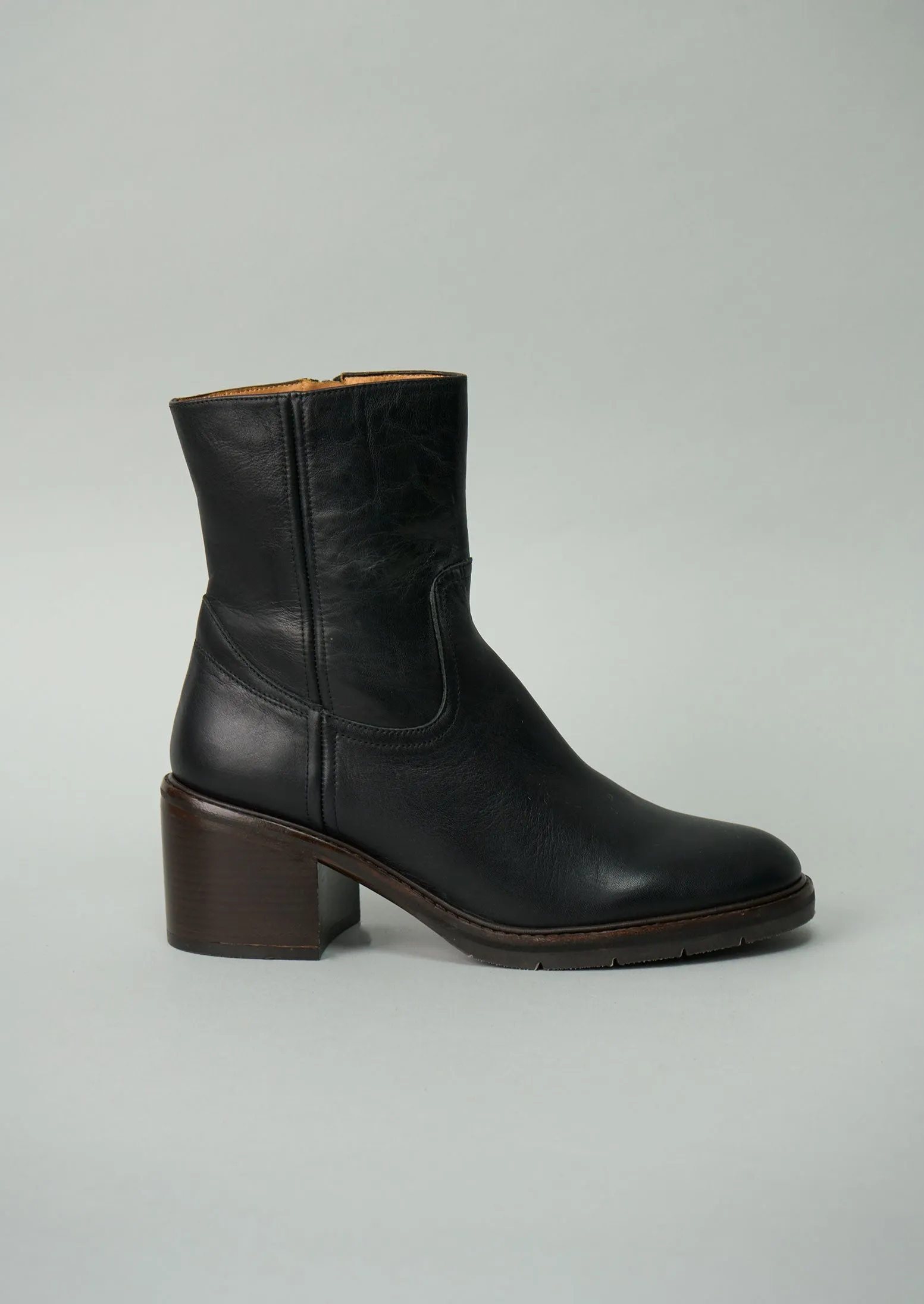 Reworn Chie Mihara Zip Boots Size 36 (199) | Black sold by TOAST product image thumbnail 2
