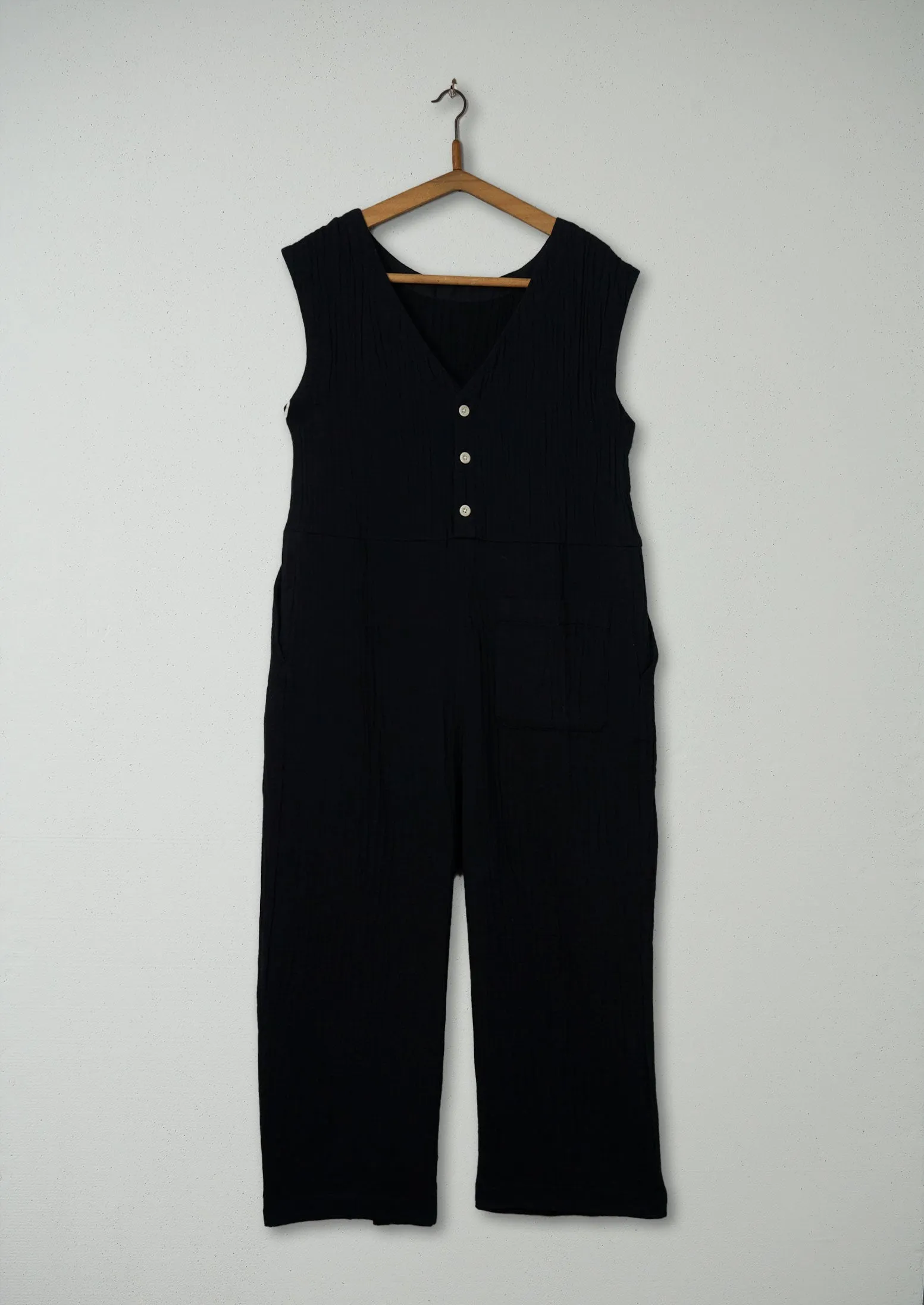 Reworn Crinkled Cotton Jumpsuit Size S (485) | Black sold by TOAST