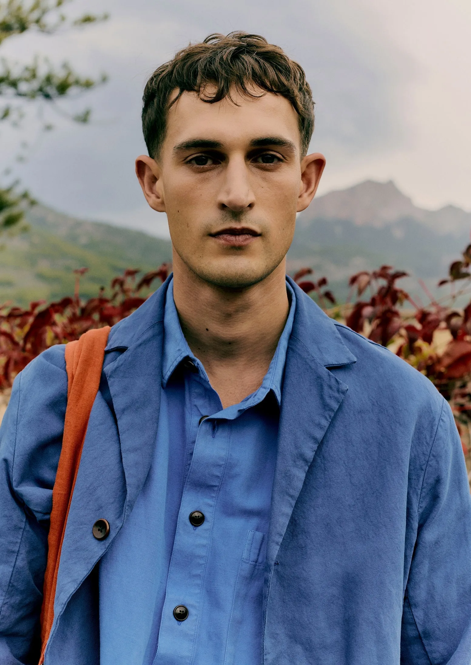 Cotton Linen High Break Blazer | Washed Indigo sold by TOAST product image thumbnail 2