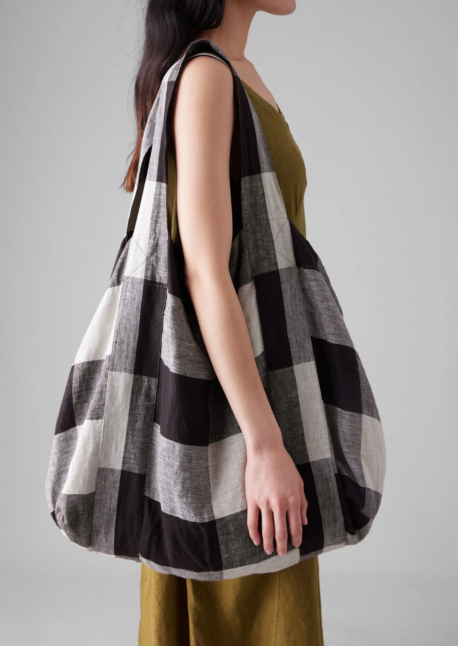 Macro Gingham Lightweight Linen Bag | Ecru/Charcoal sold by TOAST product image thumbnail 5