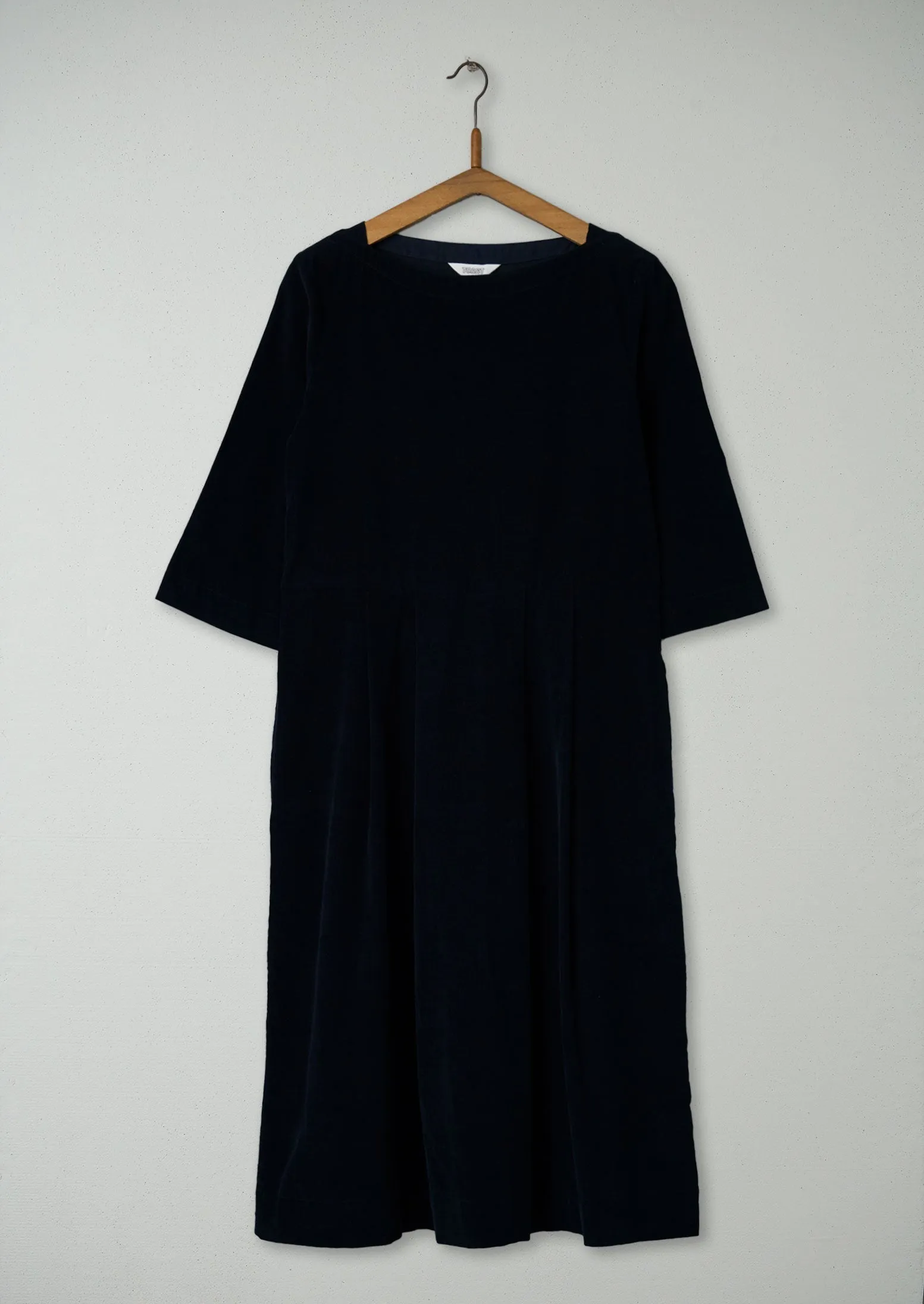 Reworn Needlecord Pleated Dress Size 6 (911) | Blazer Navy sold by TOAST
