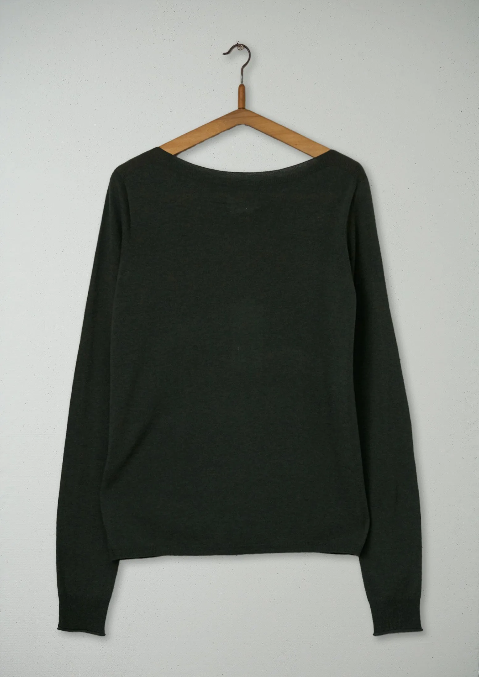 Reworn Wool Cashmere Sweater Size L (338) | Green Olive sold by TOAST product image thumbnail 2