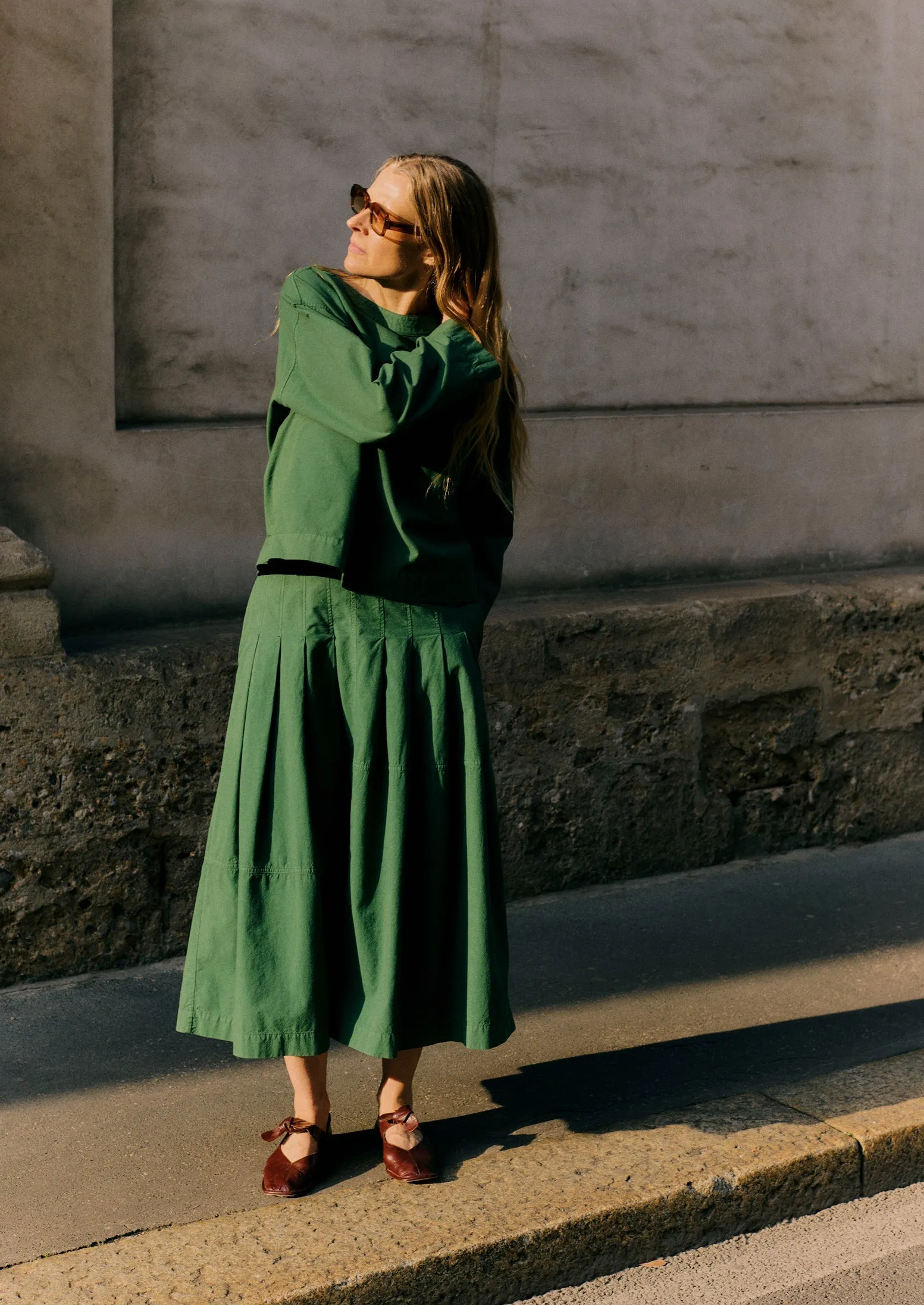 Cotton Linen Poplin Smock Top | Forest Green sold by TOAST product image thumbnail 5
