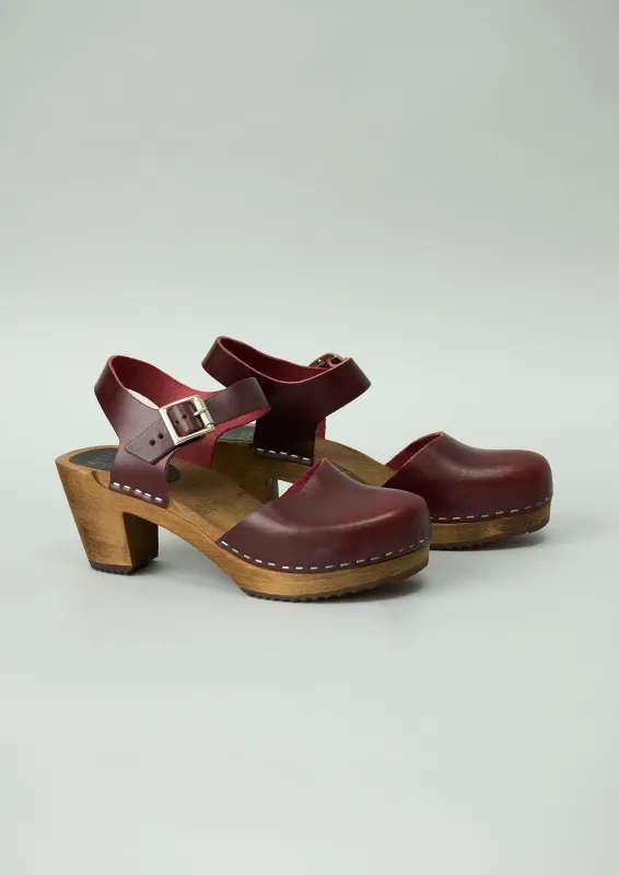 Reworn Kitty Clogs Heeled Clogs Size 38 (325) | Garnet sold by TOAST