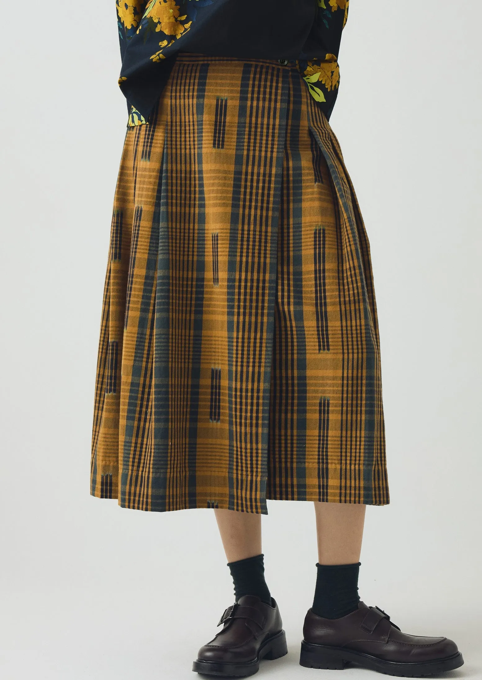 Space Dyed Check Wrap Skirt | Golden Brown sold by TOAST product image thumbnail 2