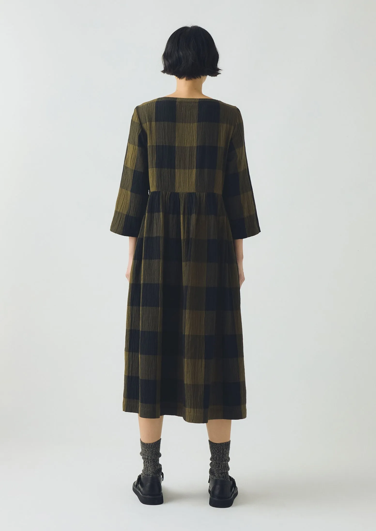 Freya Crinkle Cotton Dress | Olive/Black sold by TOAST product image thumbnail 4