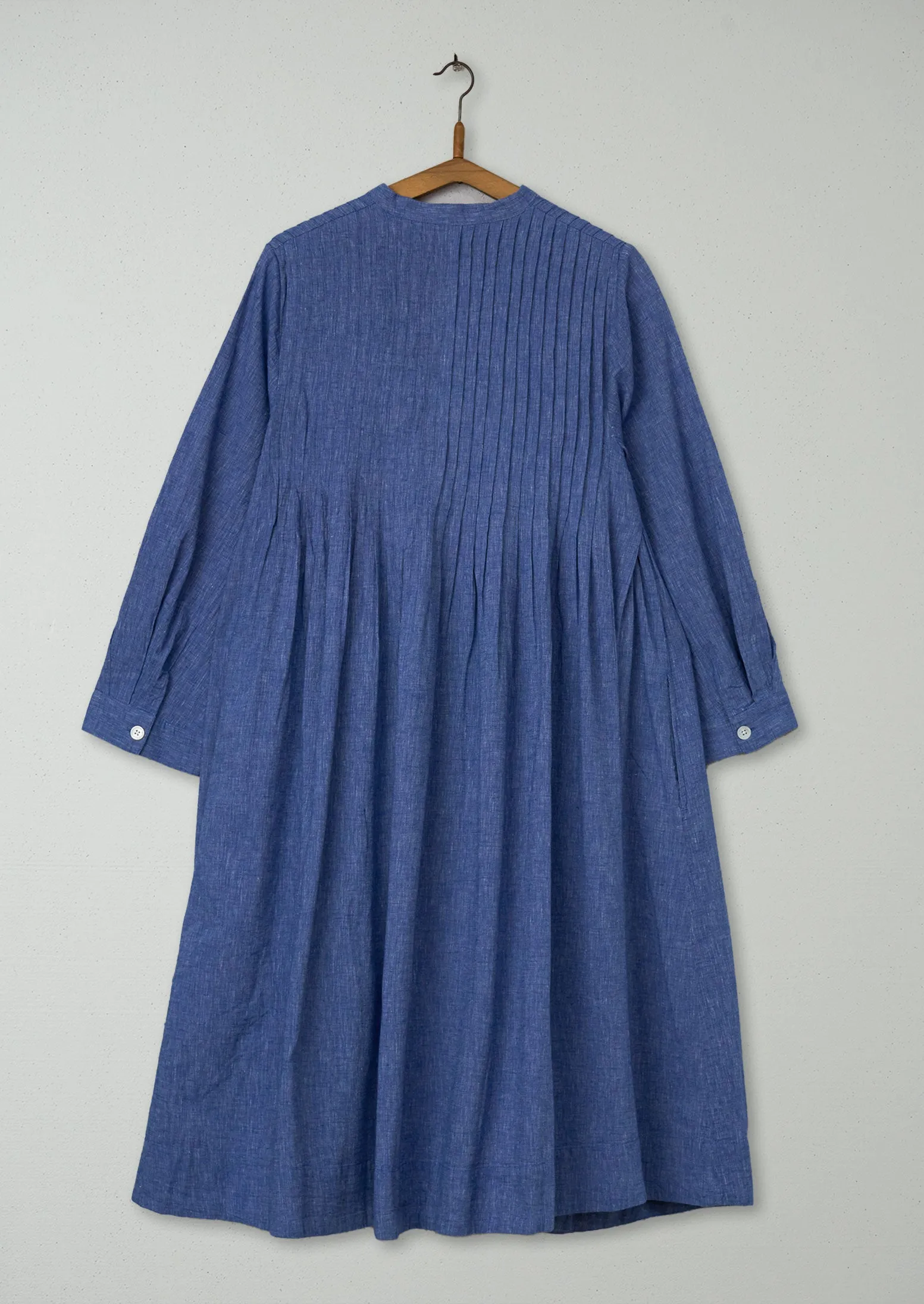 Reworn Pintuck Chambray Dress Size 8 (1137) | Chambray sold by TOAST product image thumbnail 2