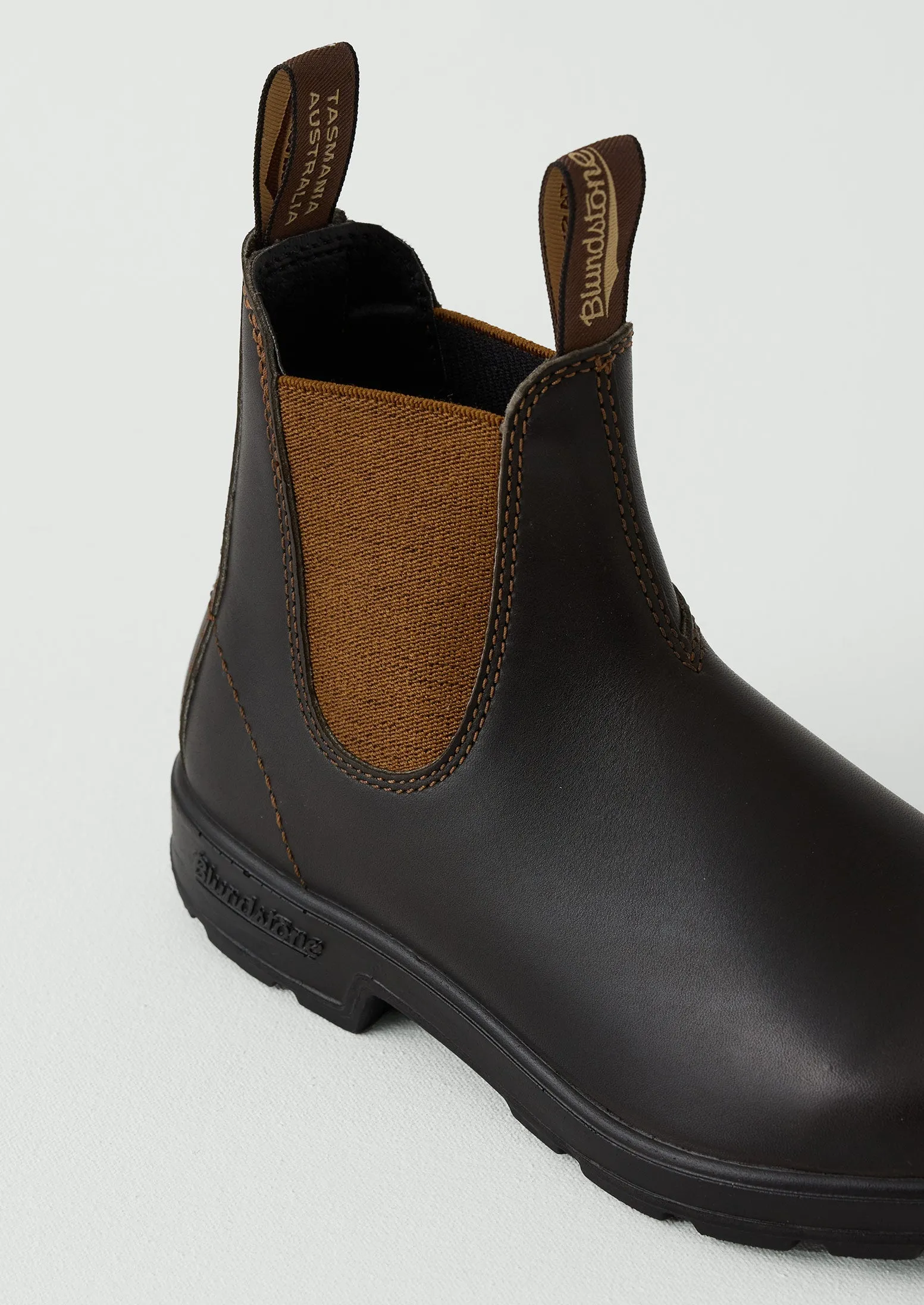 Blundstone Originals Leather Chelsea Boots | Brown/Toffee sold by TOAST product image thumbnail 4