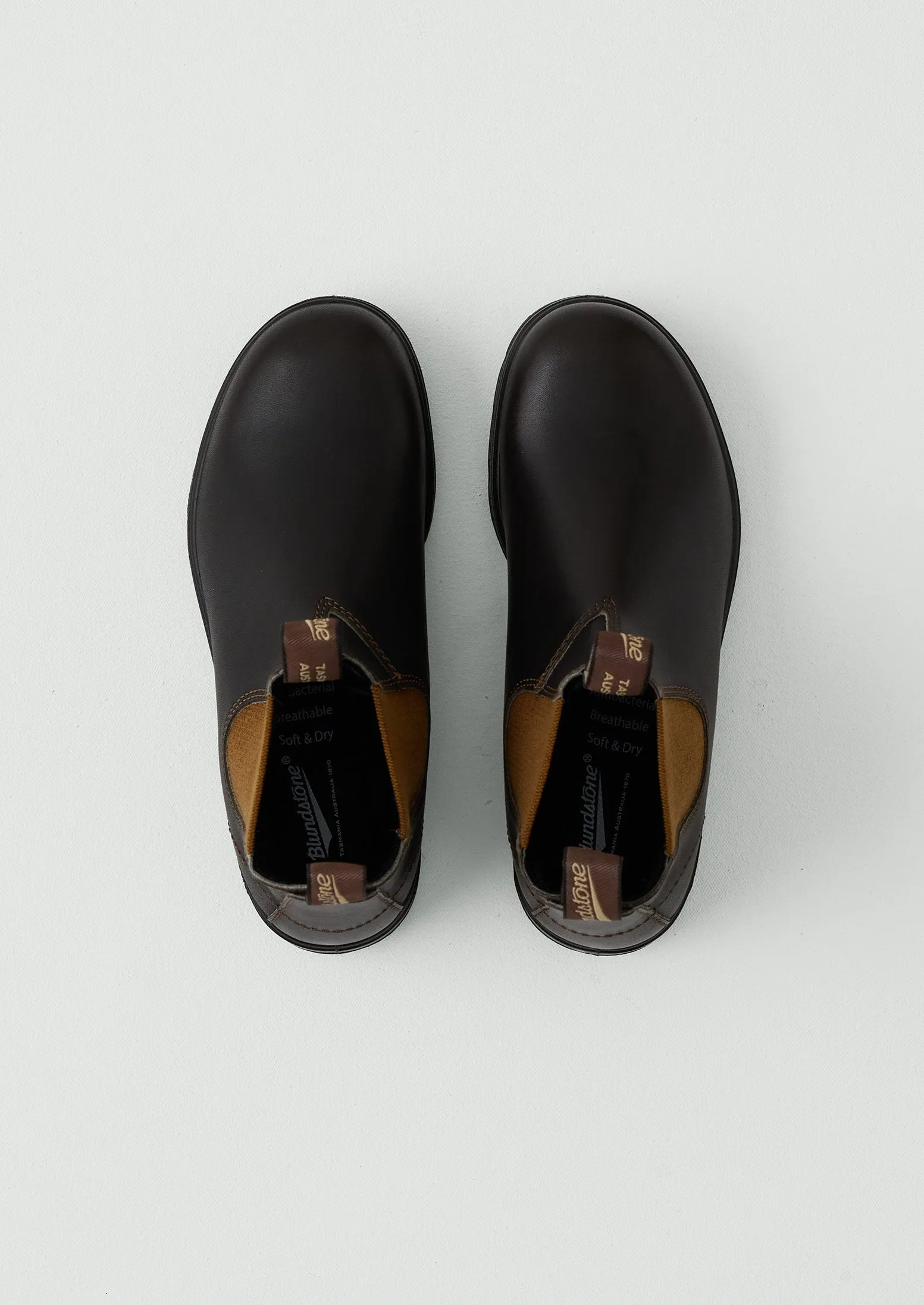 Blundstone Originals Leather Chelsea Boots | Brown/Toffee sold by TOAST product image thumbnail 3