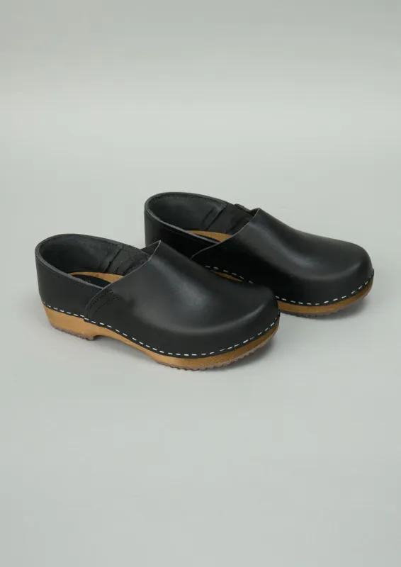Reworn Kitty Clogs Jord Clogs Size 39 (400) | Black Onyx sold by TOAST