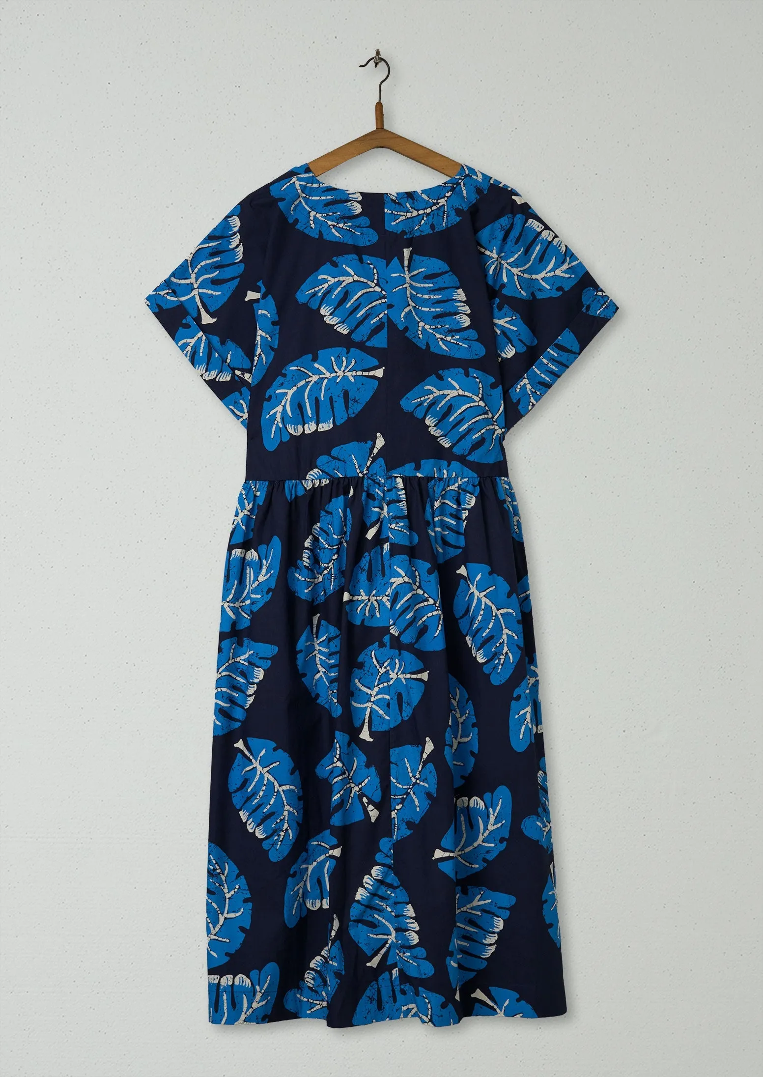 Reworn Leaf Print Dress Size 12 (1317) | Blue sold by TOAST product image thumbnail 2