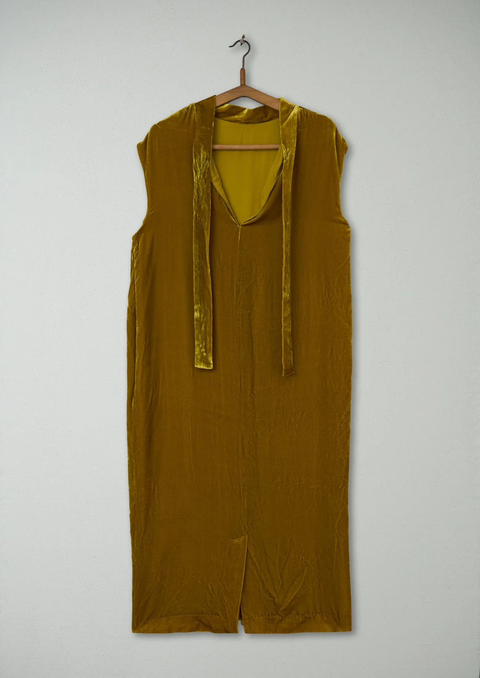 Reworn Silk Velvet Column Dress Size 14 (1284) | Gold sold by TOAST