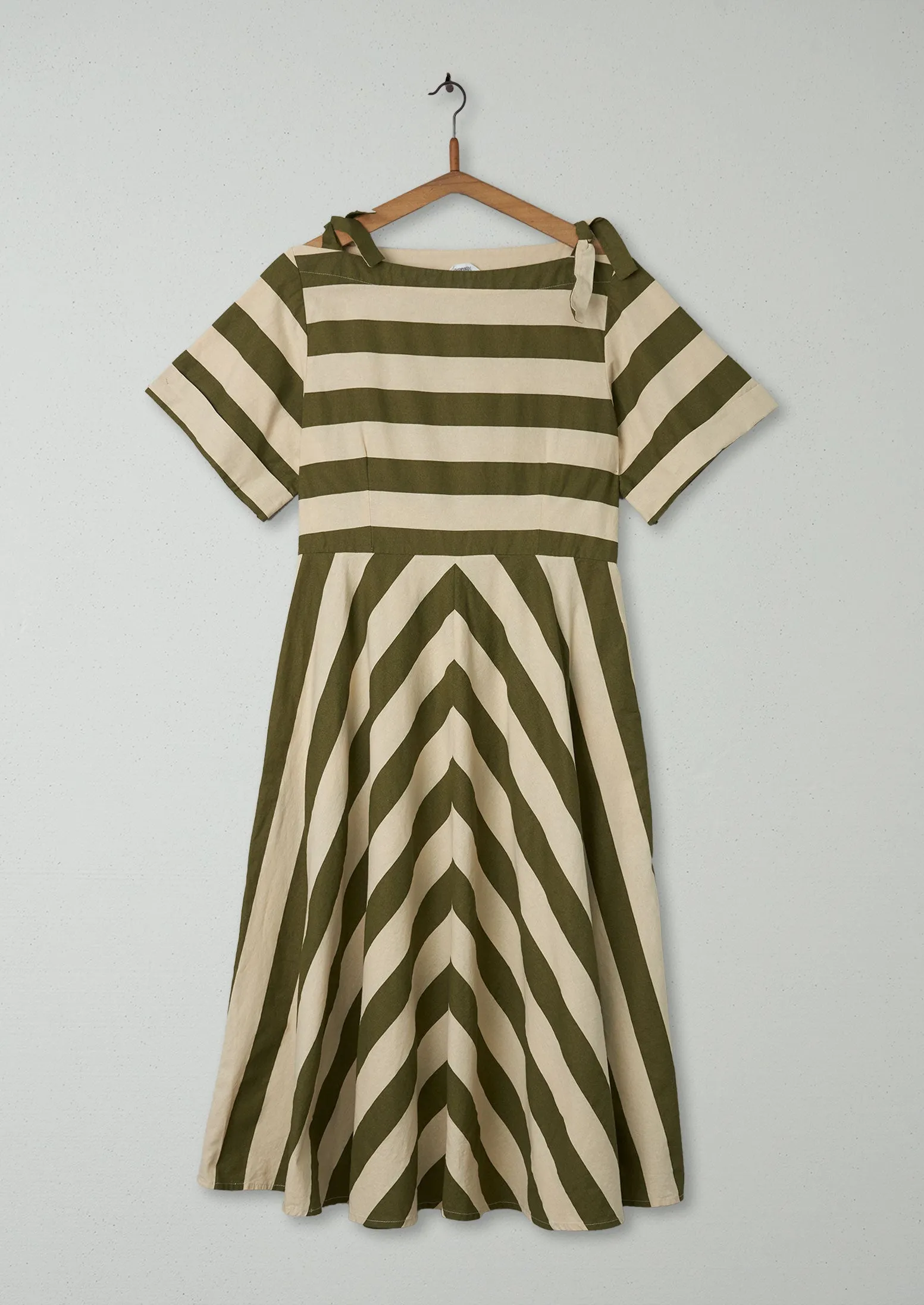Reworn Wide Stripe Dress Size 8 (1359) | Olive sold by TOAST