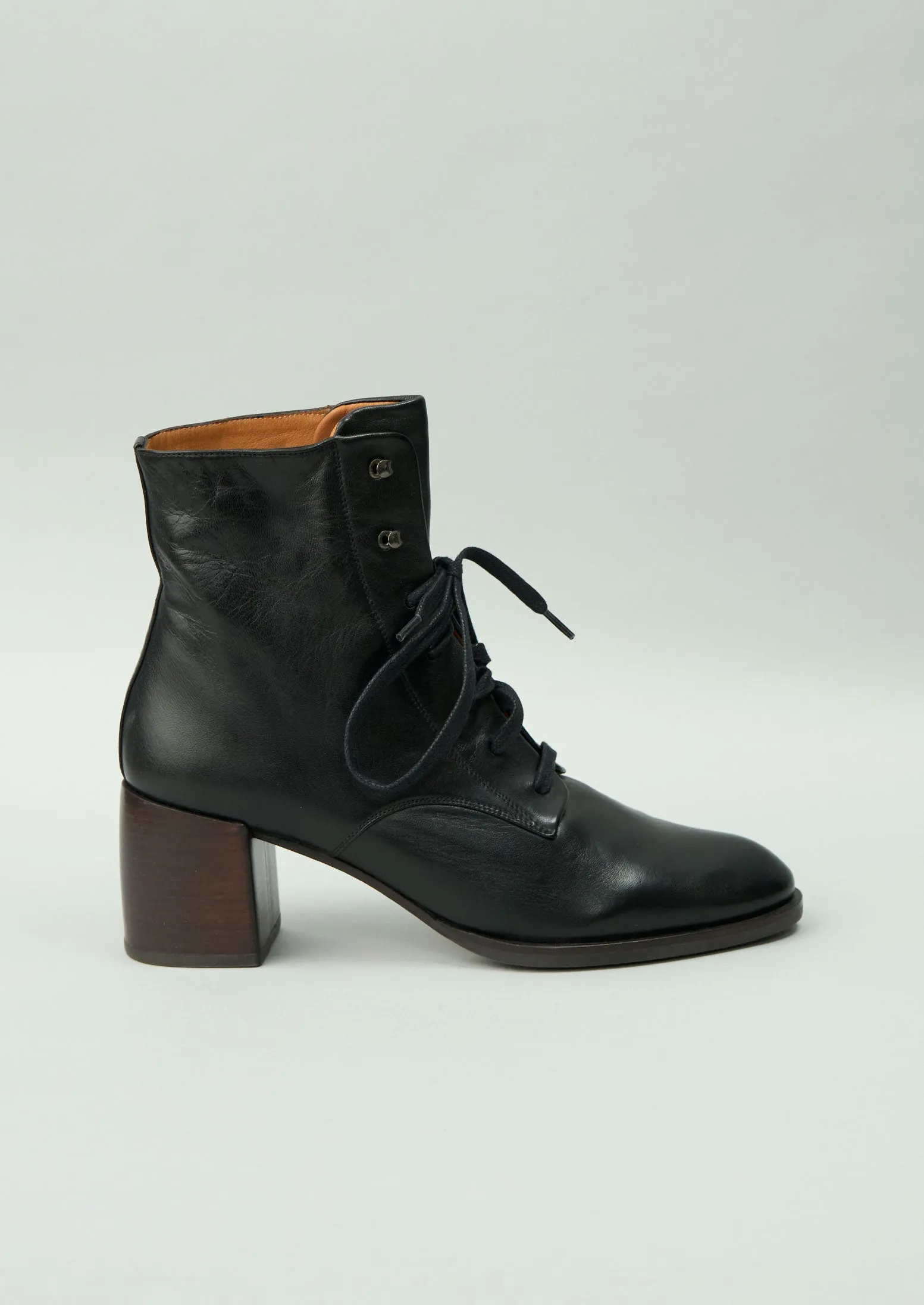 Reworn Chie Mihara Lace Up Boots Size 38 (464) | Black sold by TOAST product image thumbnail 2
