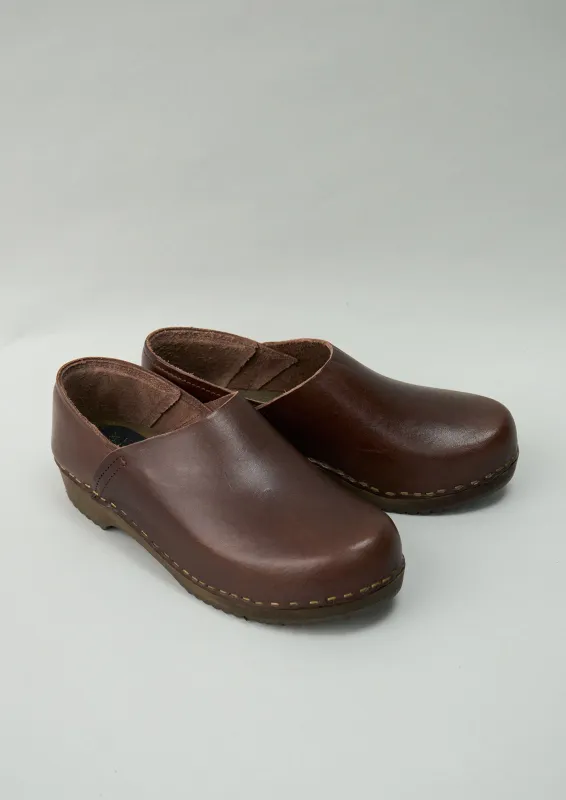 Reworn Kitty Clogs Size 37 (500) | Cacao sold by TOAST
