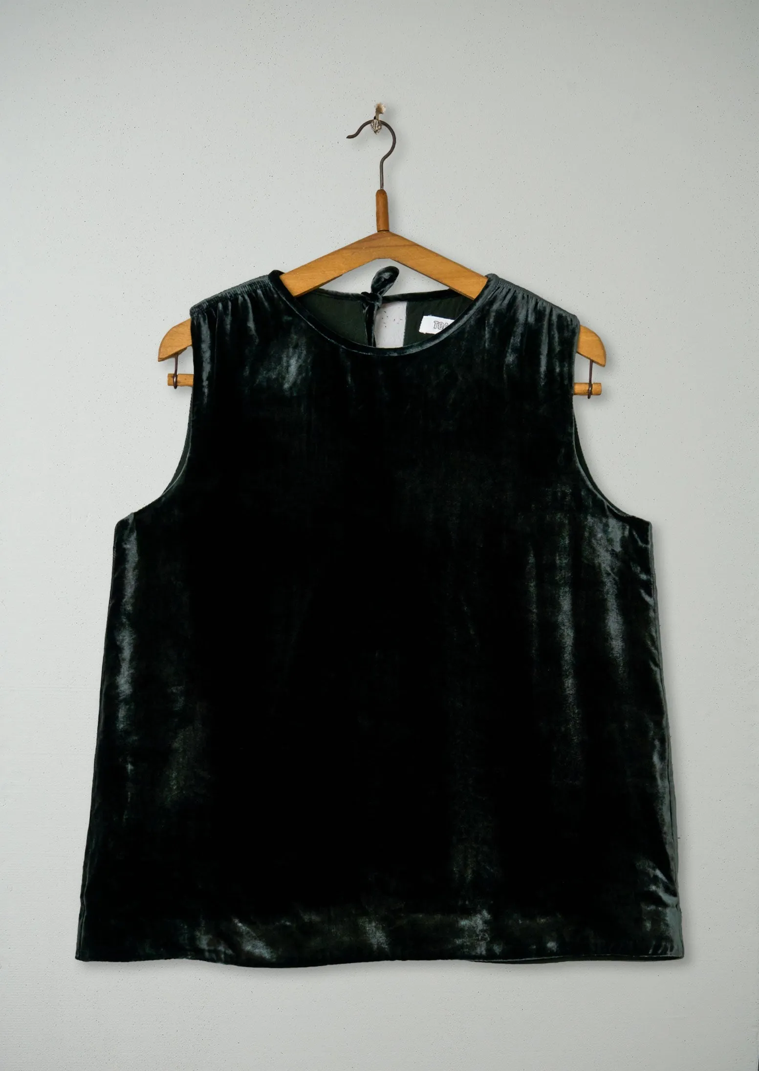 Reworn Silk Velvet Sleeveless Top Size 12 (820) | Black Olive sold by TOAST