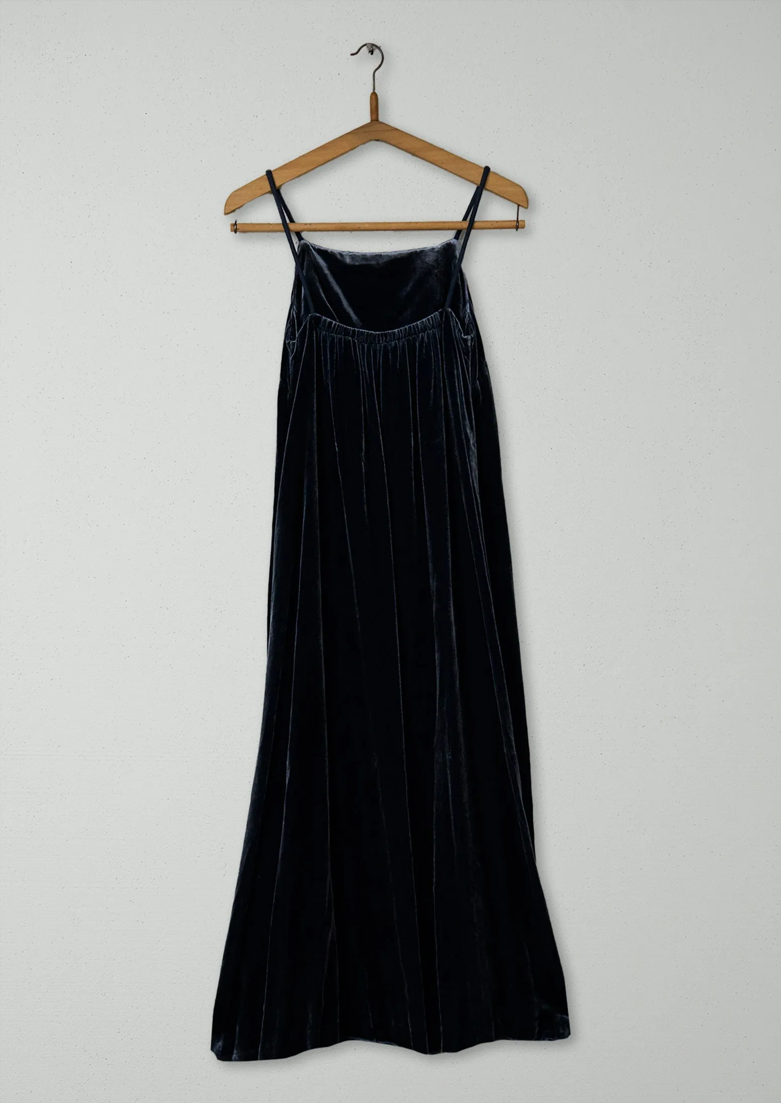 Reworn Square Neck Silk Velvet Dress Size 6 (1453) | Obsidian sold by TOAST product image thumbnail 2