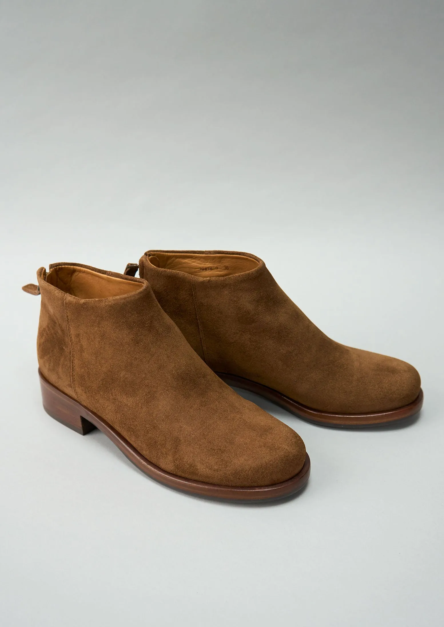 Reworn Chie Mihara Boots Size 36 (486) | Chestnut sold by TOAST