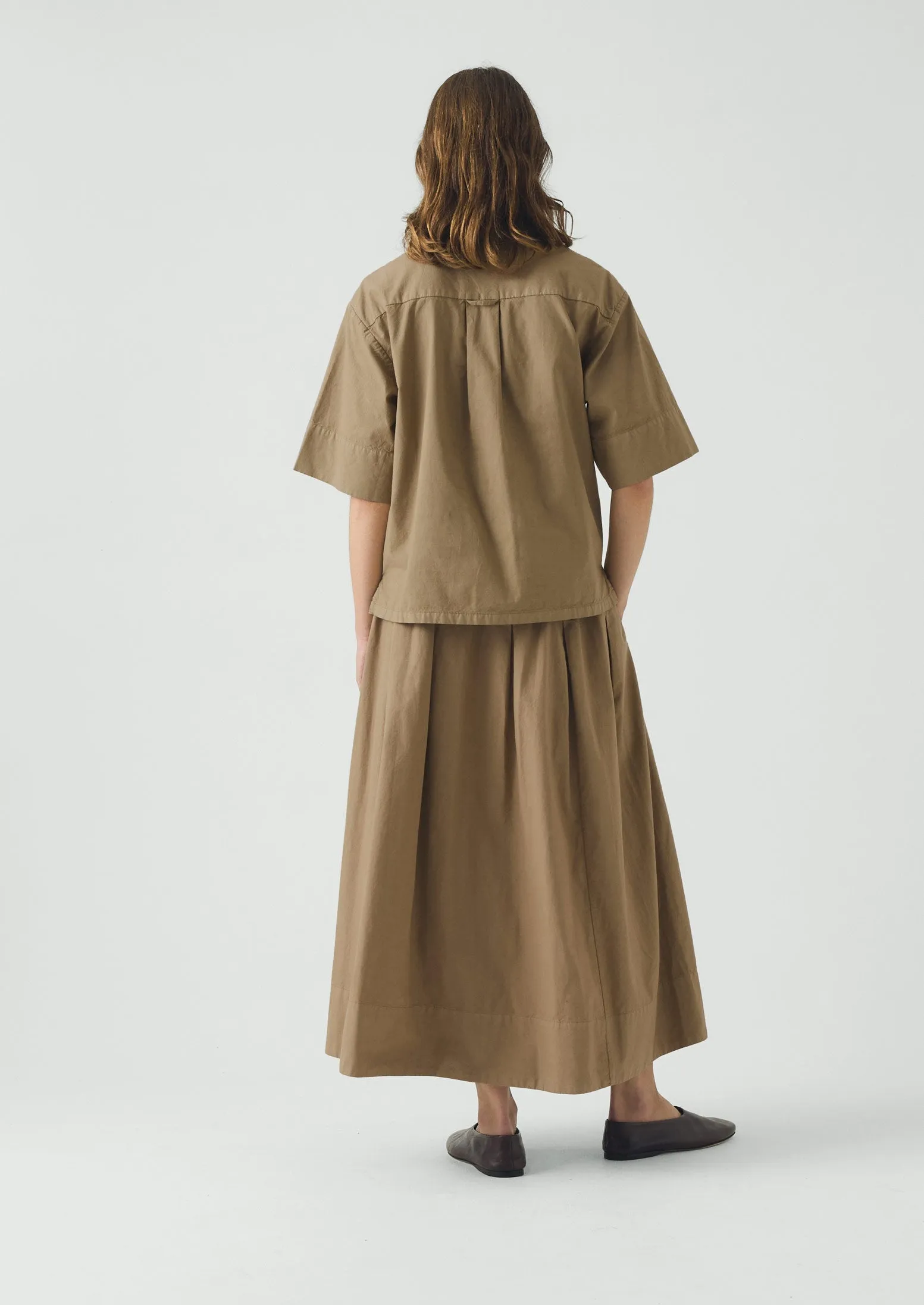 Pleated Cotton Linen Poplin Skirt | Ash Brown sold by TOAST product image thumbnail 4
