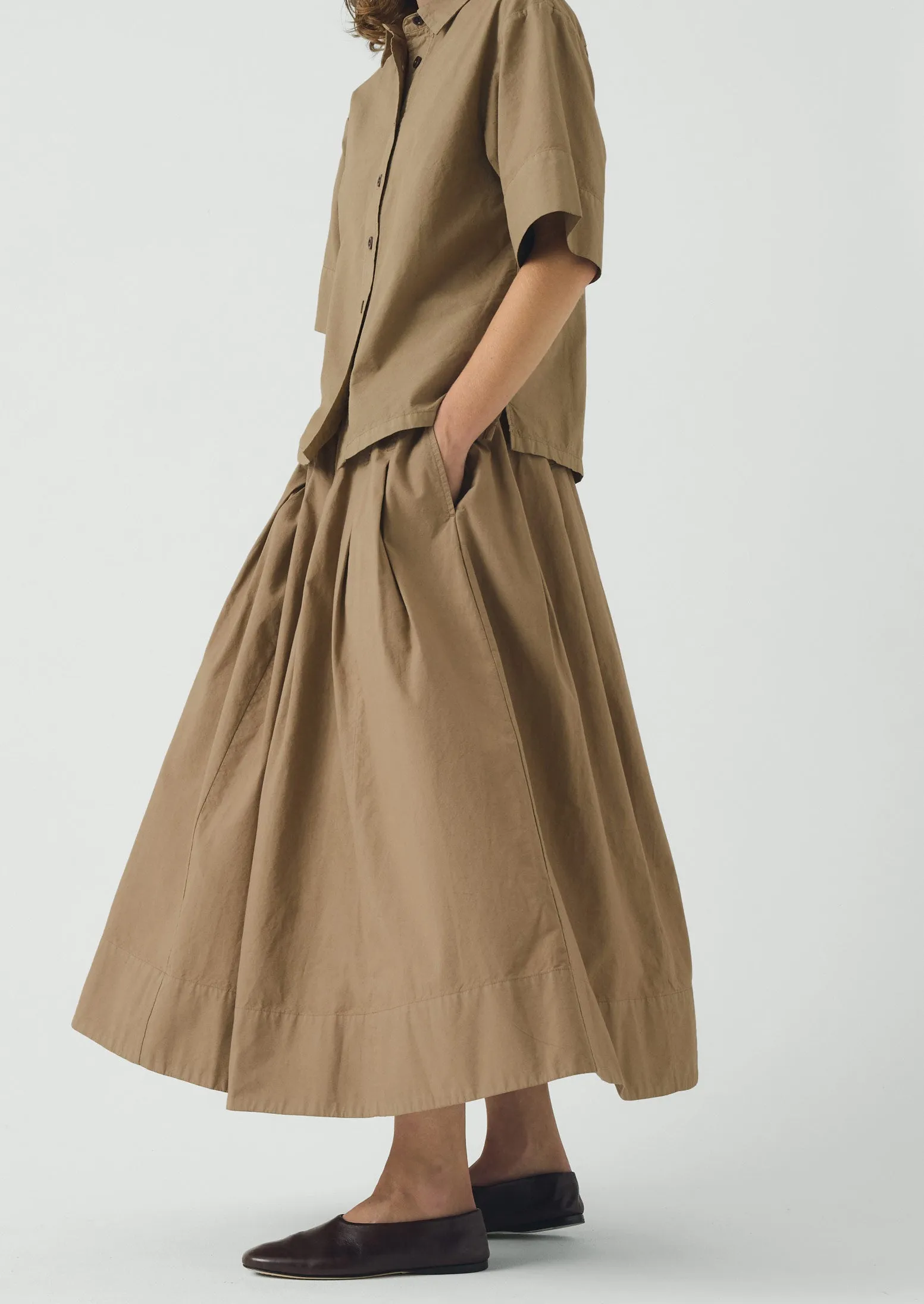 Pleated Cotton Linen Poplin Skirt | Ash Brown sold by TOAST product image thumbnail 2