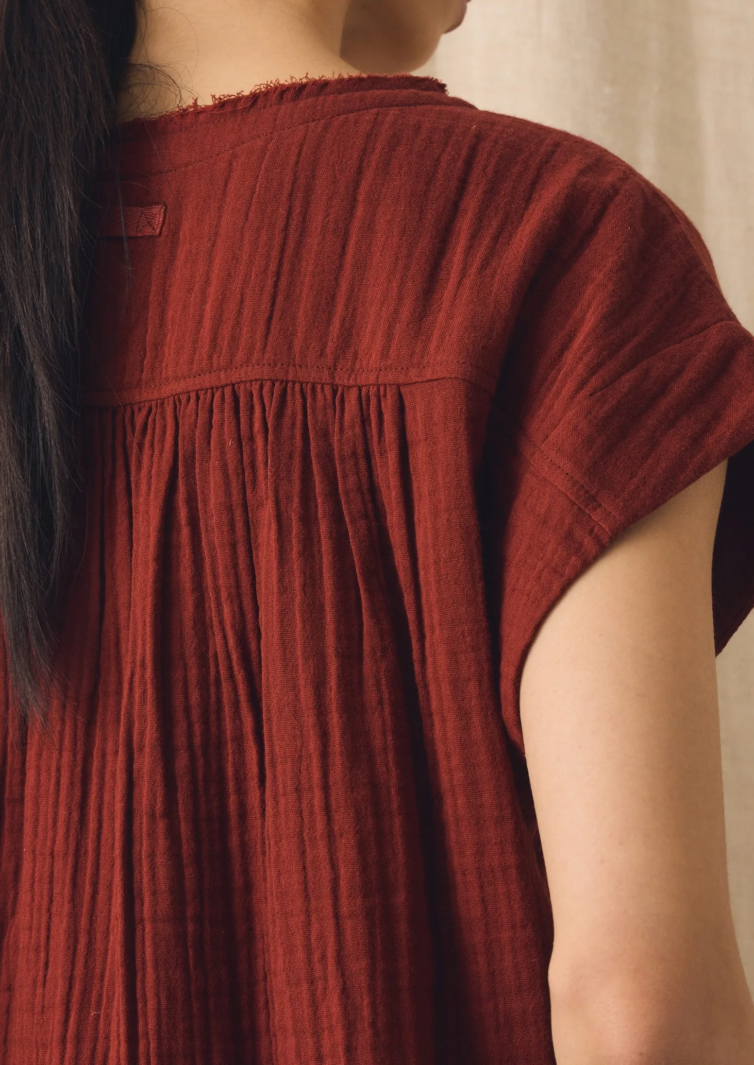 Crinkle Cotton Gauze Top | Tomato Red sold by TOAST product image thumbnail 3