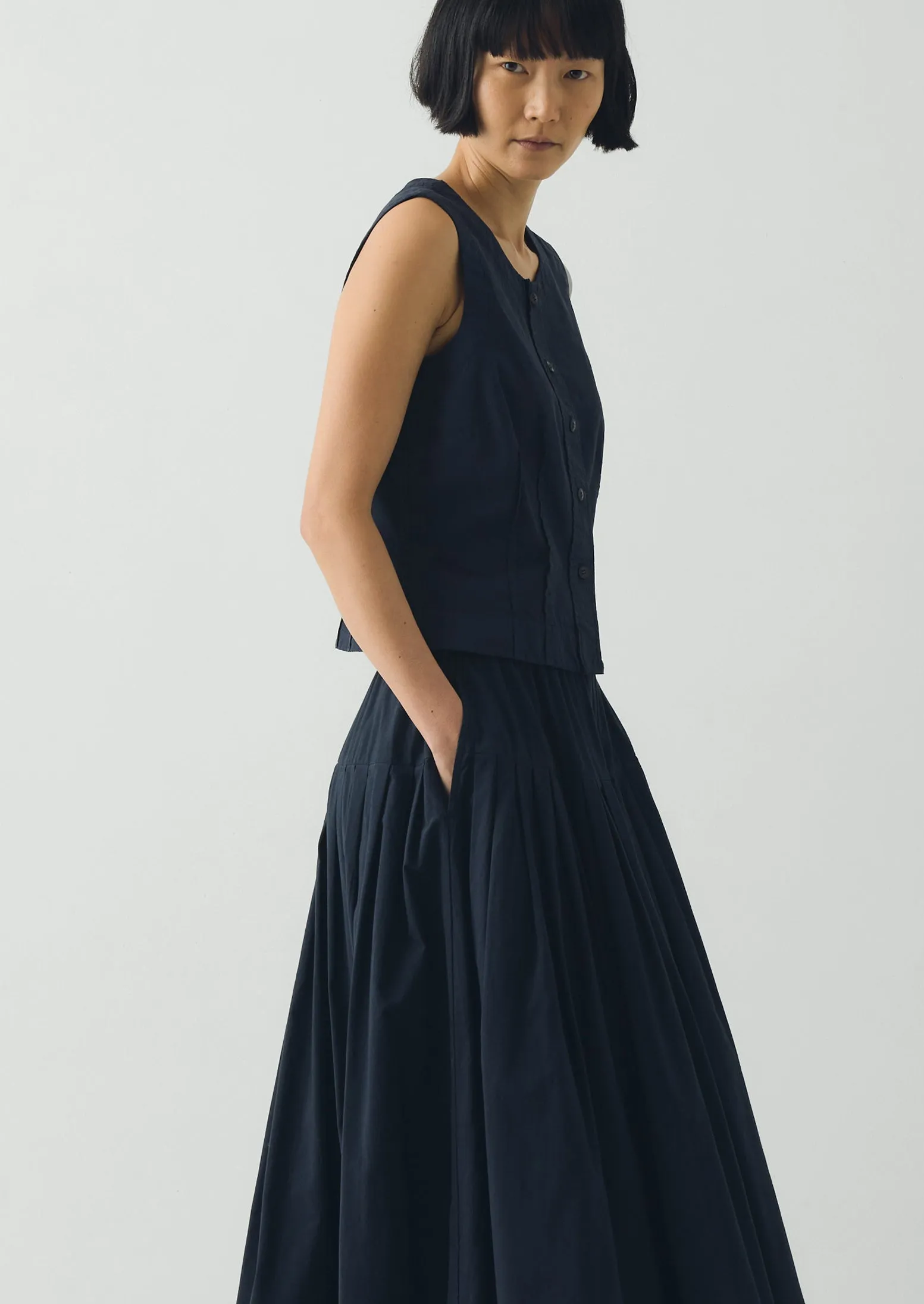 Cotton Linen Poplin Sleeveless Top | Raven Blue sold by TOAST product image thumbnail 2