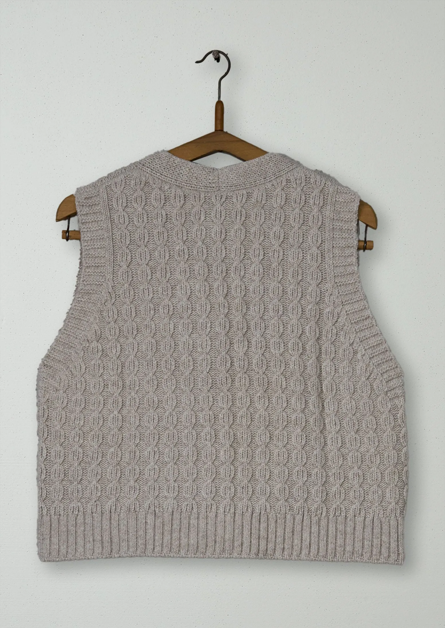 Reworn Chunky Cotton Knitted Tank Size L (617) | Oat sold by TOAST product image thumbnail 2