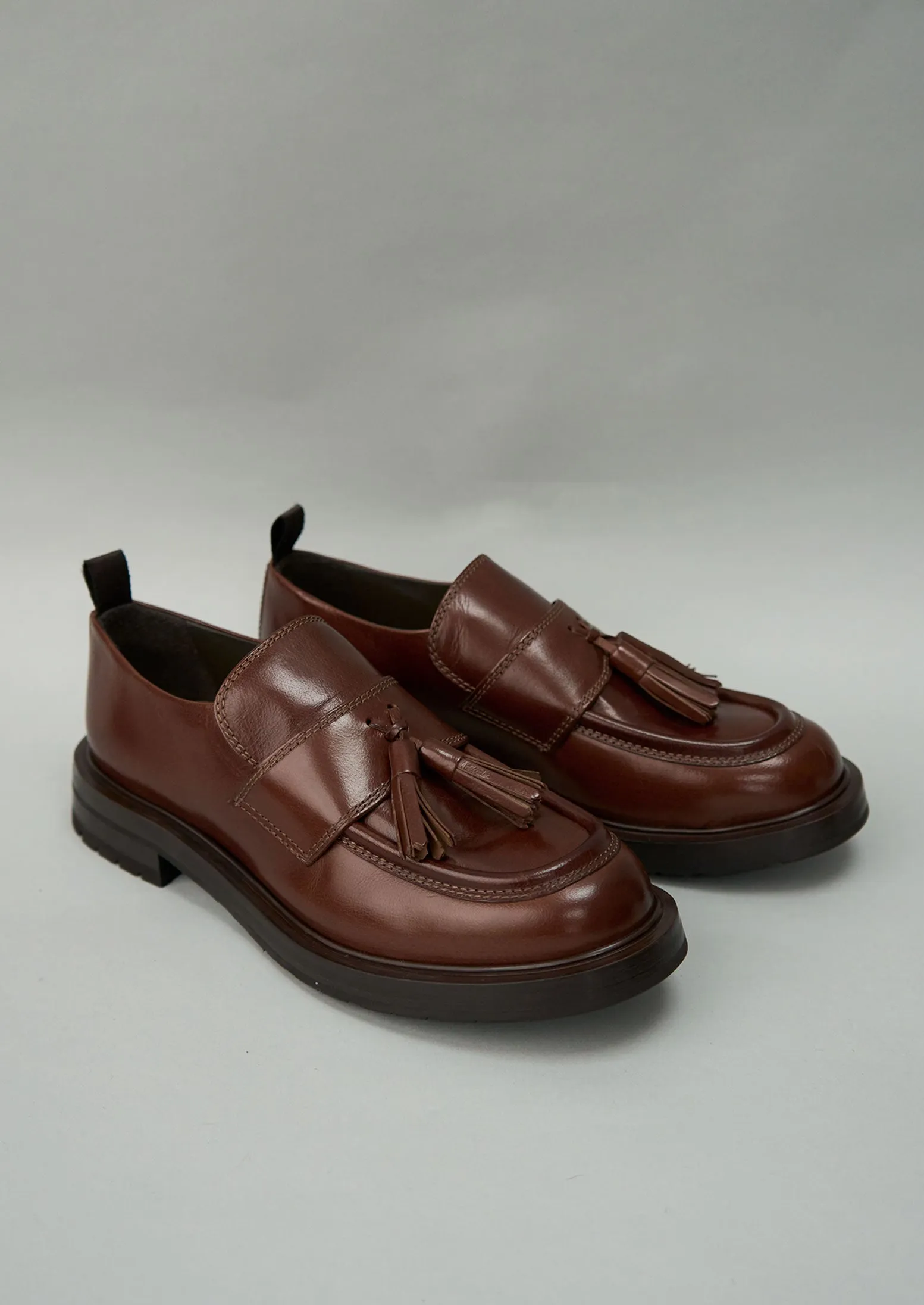 Reworn Sturlini Tassel Loafer Size 40 (591) | Tobacco sold by TOAST