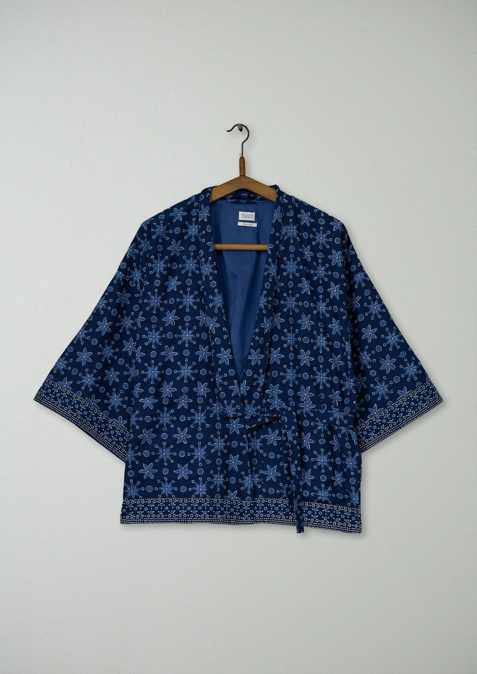 Reworn Starfish Print Lounge Jacket Size XXS (081) | Multi sold by TOAST