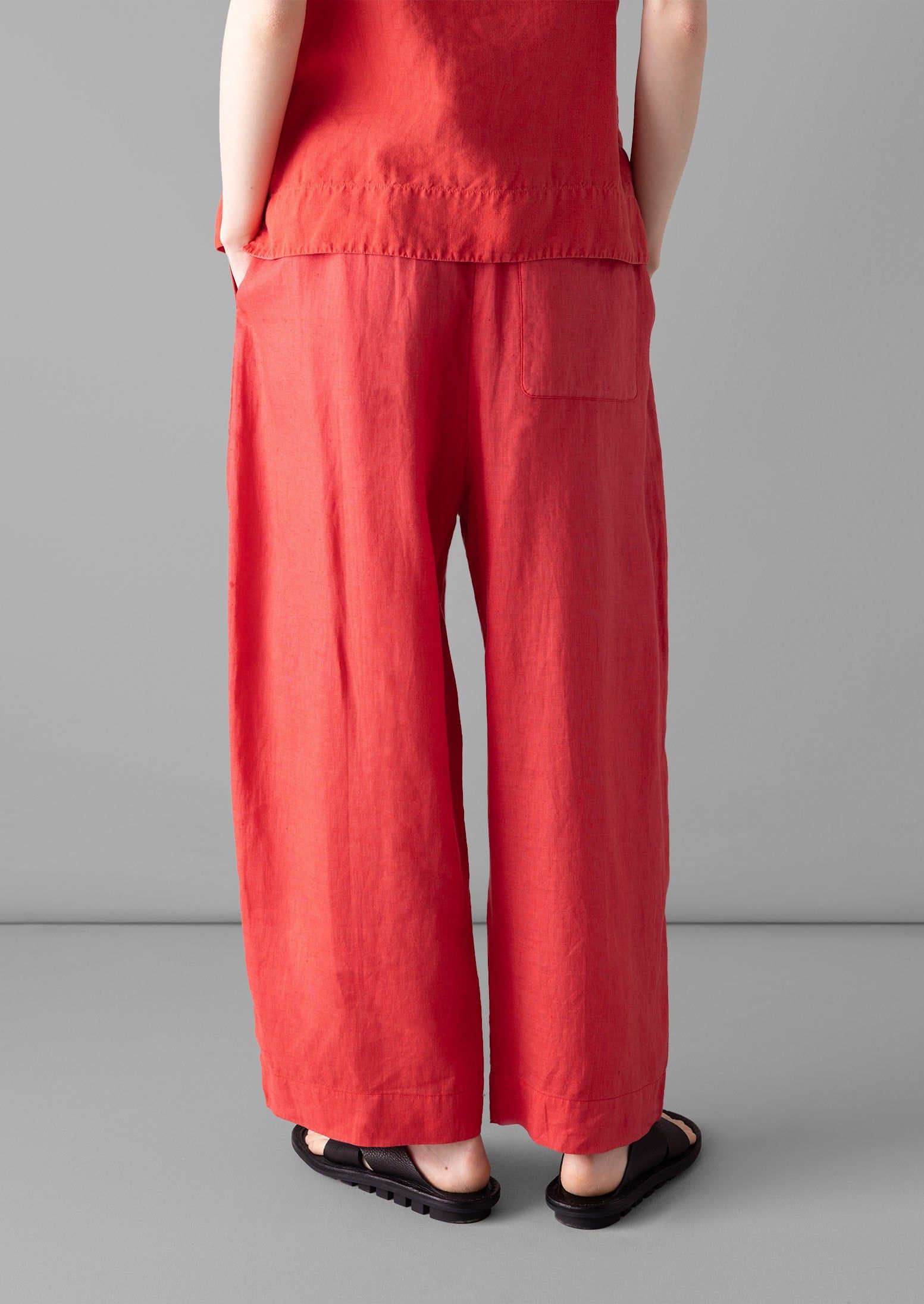 Garment Dyed Linen Barrel Leg Trousers | Poppy Red sold by TOAST product image thumbnail 3