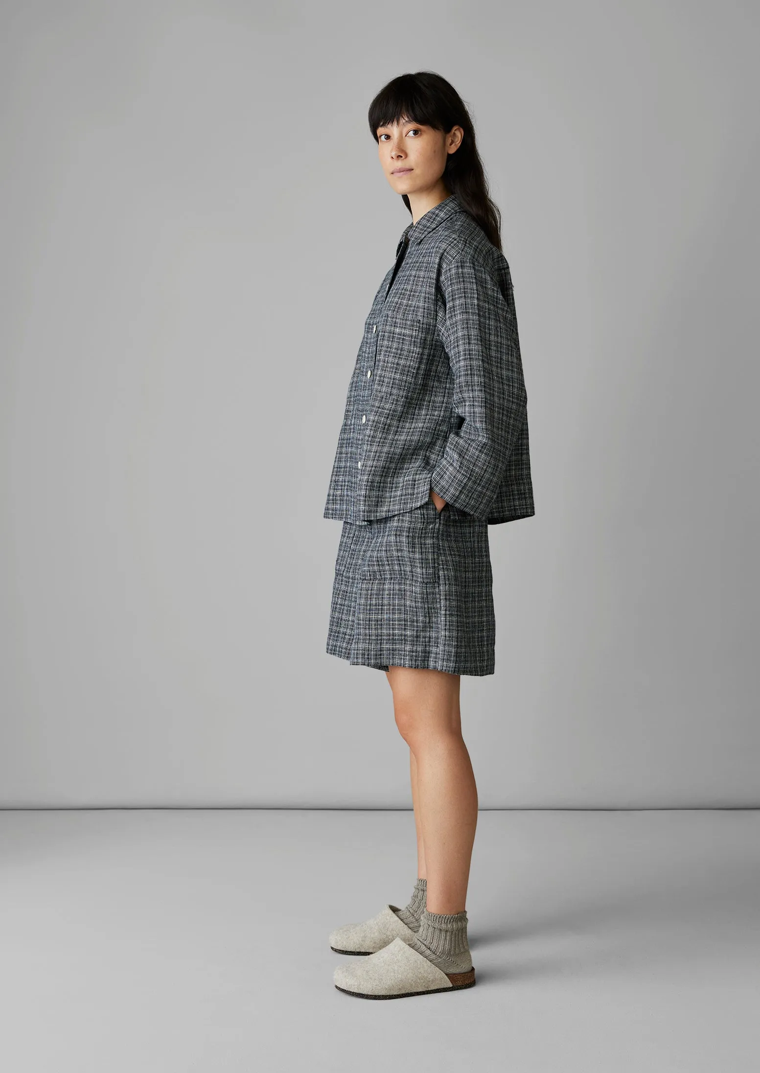 Asawa Check Linen Shirt | Charcoal sold by TOAST product image thumbnail 4