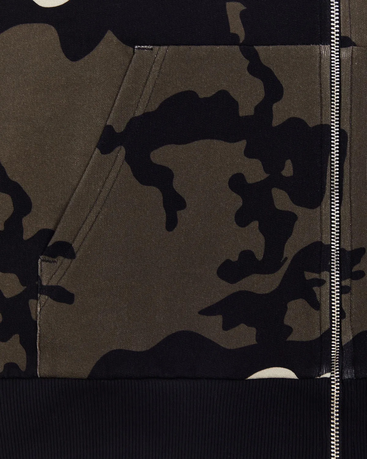 Trapstar London TS Star Camo Hoodie 関税送料込 img14859_src.jpg