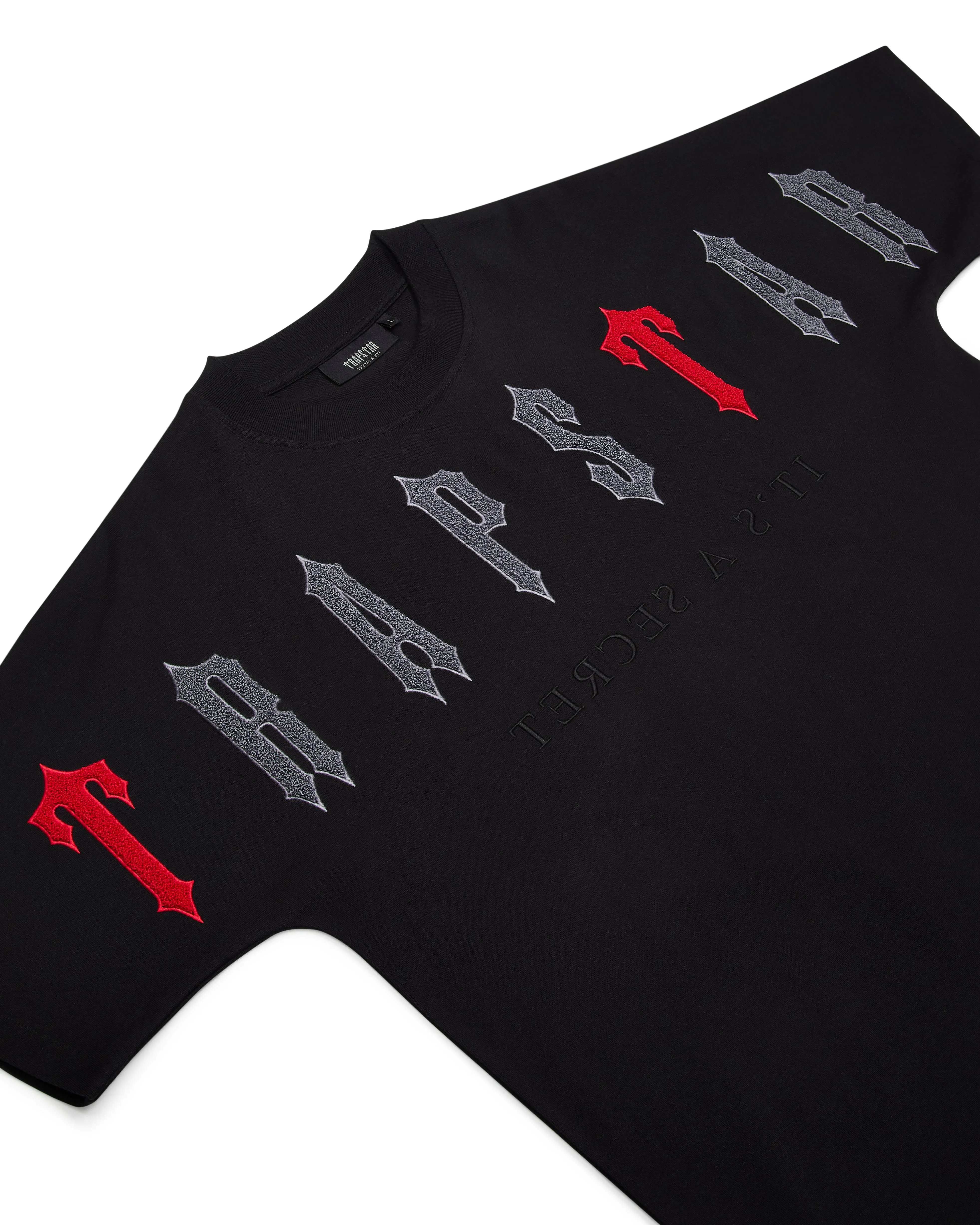 【TrapStar London】ARCH CHENILLE DECODED 2.0 TEE Arch Chenille Decoded 2.0 Tee - Black/Red* | Parallel