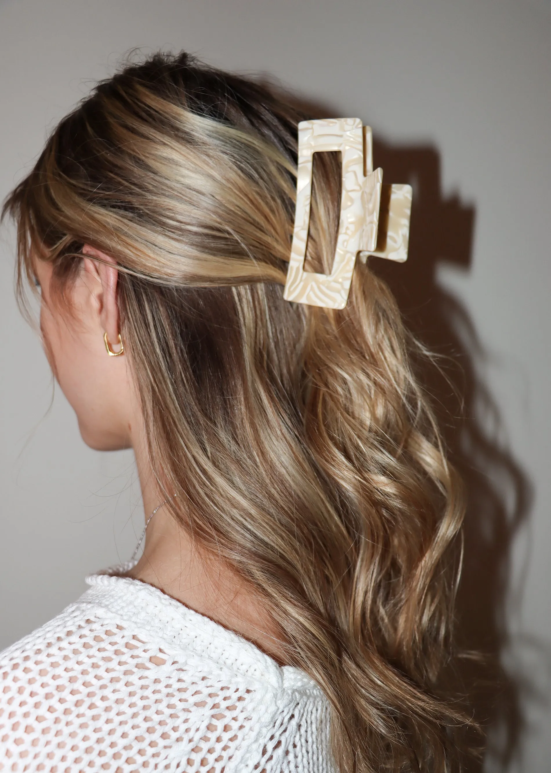 Ain't Nobody Claw Clip ★ Marble Cream sold by Rock N Rags product image thumbnail 2