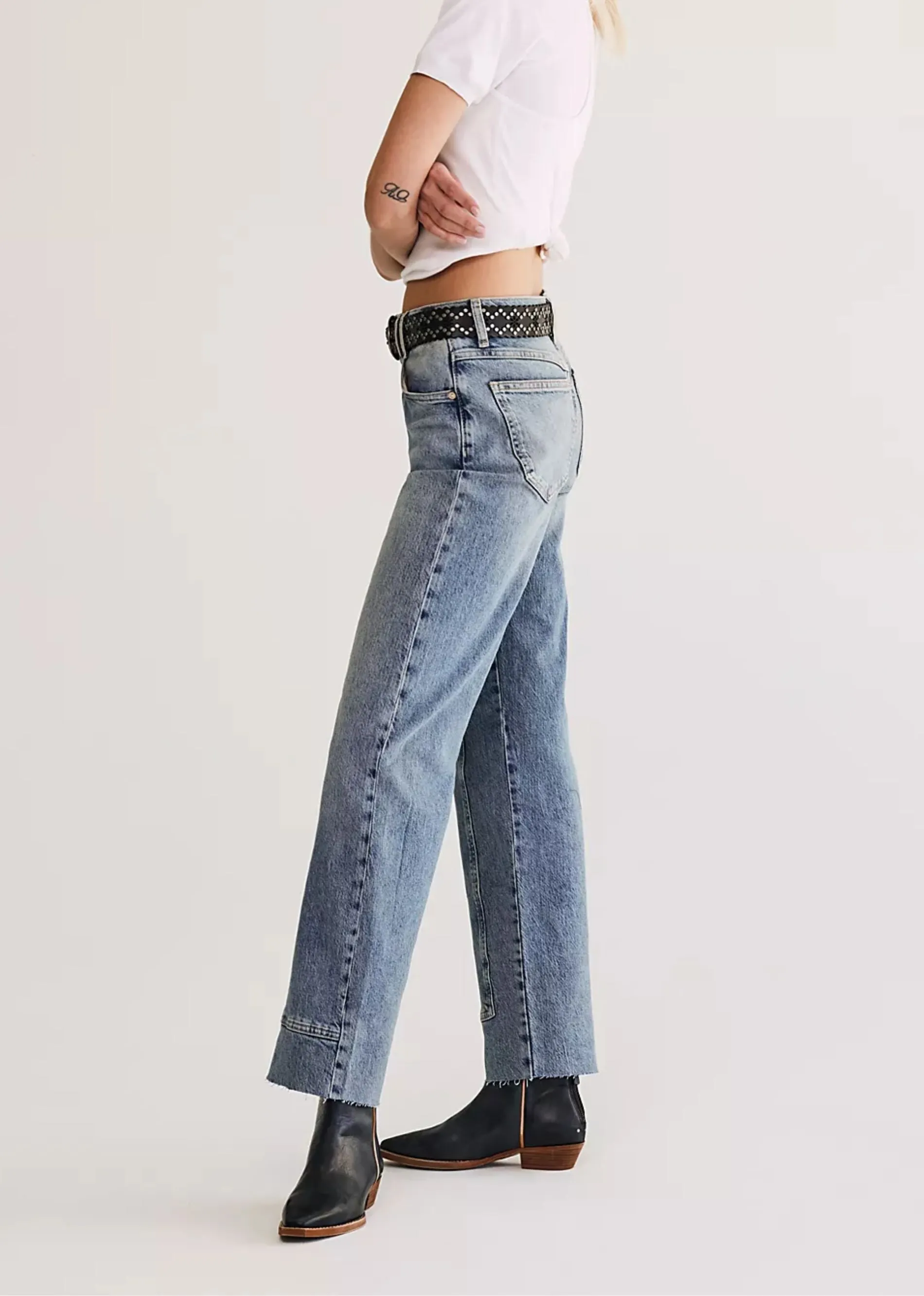 Free People Risk Taker Mid-Rise Jeans ★ Medium Wash sold by Rock N Rags product image thumbnail 2