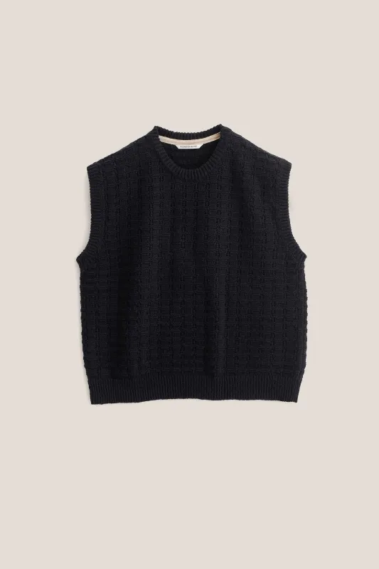 TEMBE KNIT VEST made by A Kind of Guise