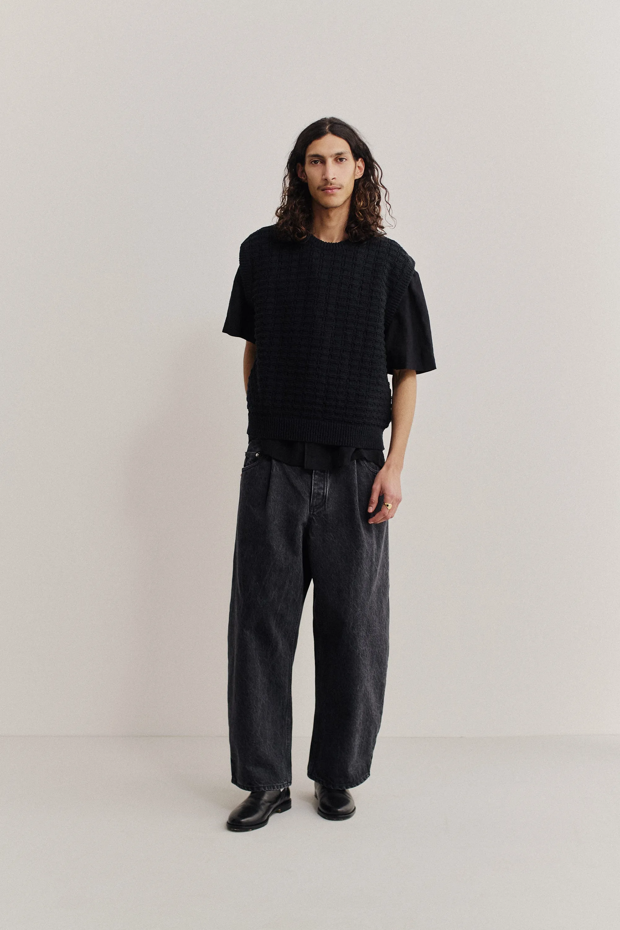 TEMBE KNIT VEST sold by A Kind of Guise product image thumbnail 2