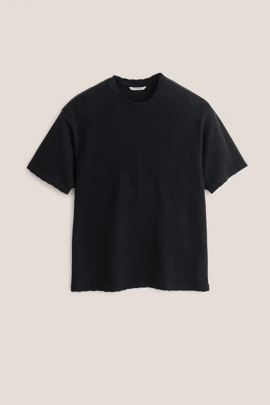 THUY T-SHIRT made by A Kind of Guise