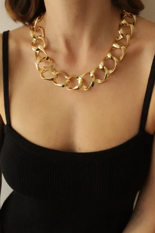 Classic Vintage Gold Chain Necklace made by Vintage