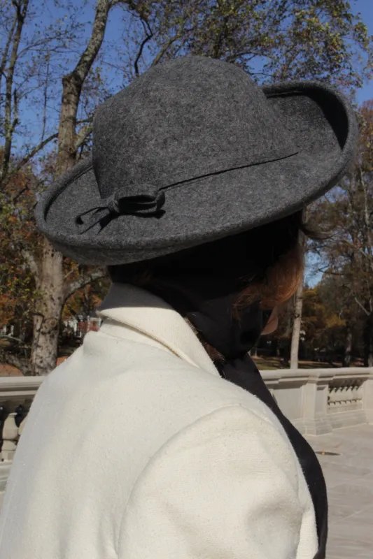 Vintage Smoke Felted Wool Tie Hat made by Vintage