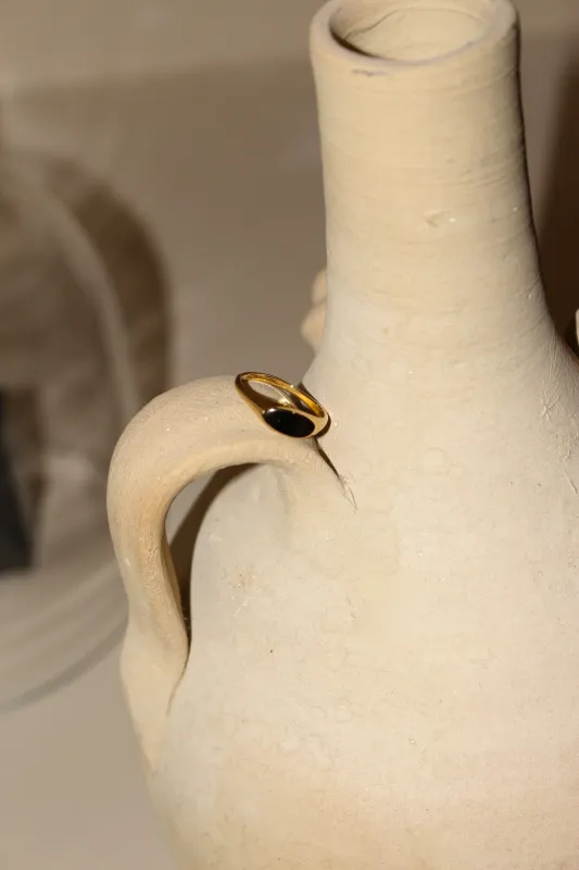 Wyatt Signet sold by NA NIN