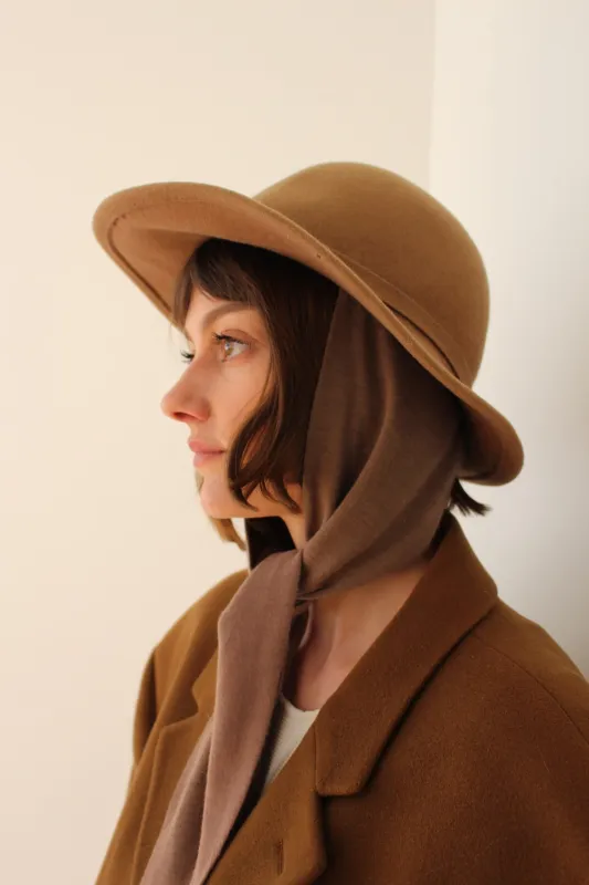 Vintage Mocha Felt Wool Tie Hat made by NA NIN