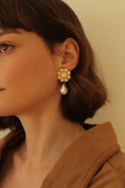 Lovely Vintage Faux Seed & Baroque Pearl Drop Earrings made by Vintage