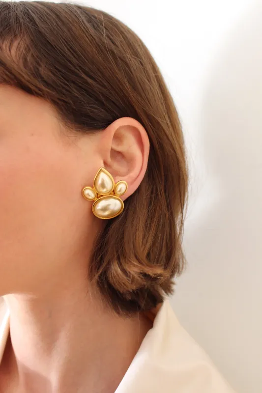 Elegant Vintage Gold & Faux Pearl Earrings made by NA NIN