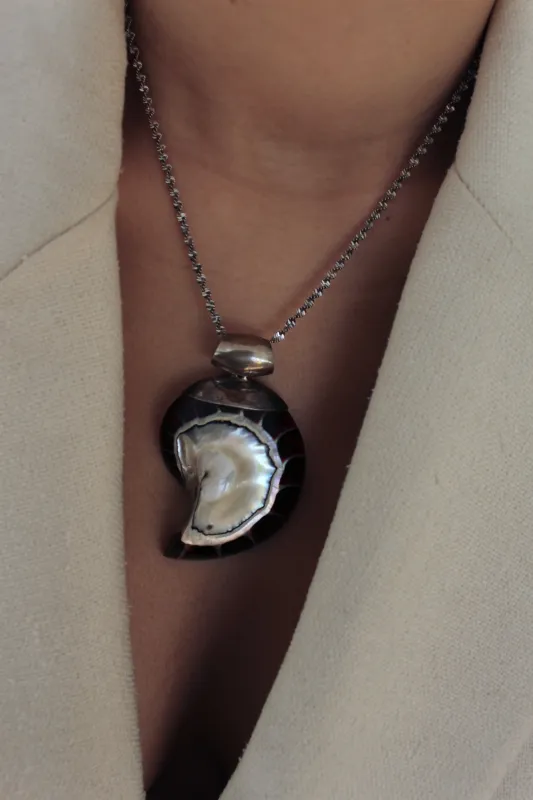 Beautiful Vintage Sterling Silver Nautilus Shell Pendant made by Vintage