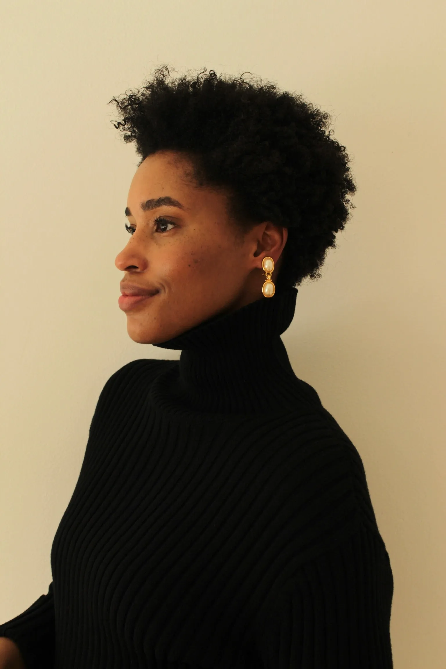 Classic Vintage Faux Pearl Drop Earrings sold by NA NIN product image thumbnail 4